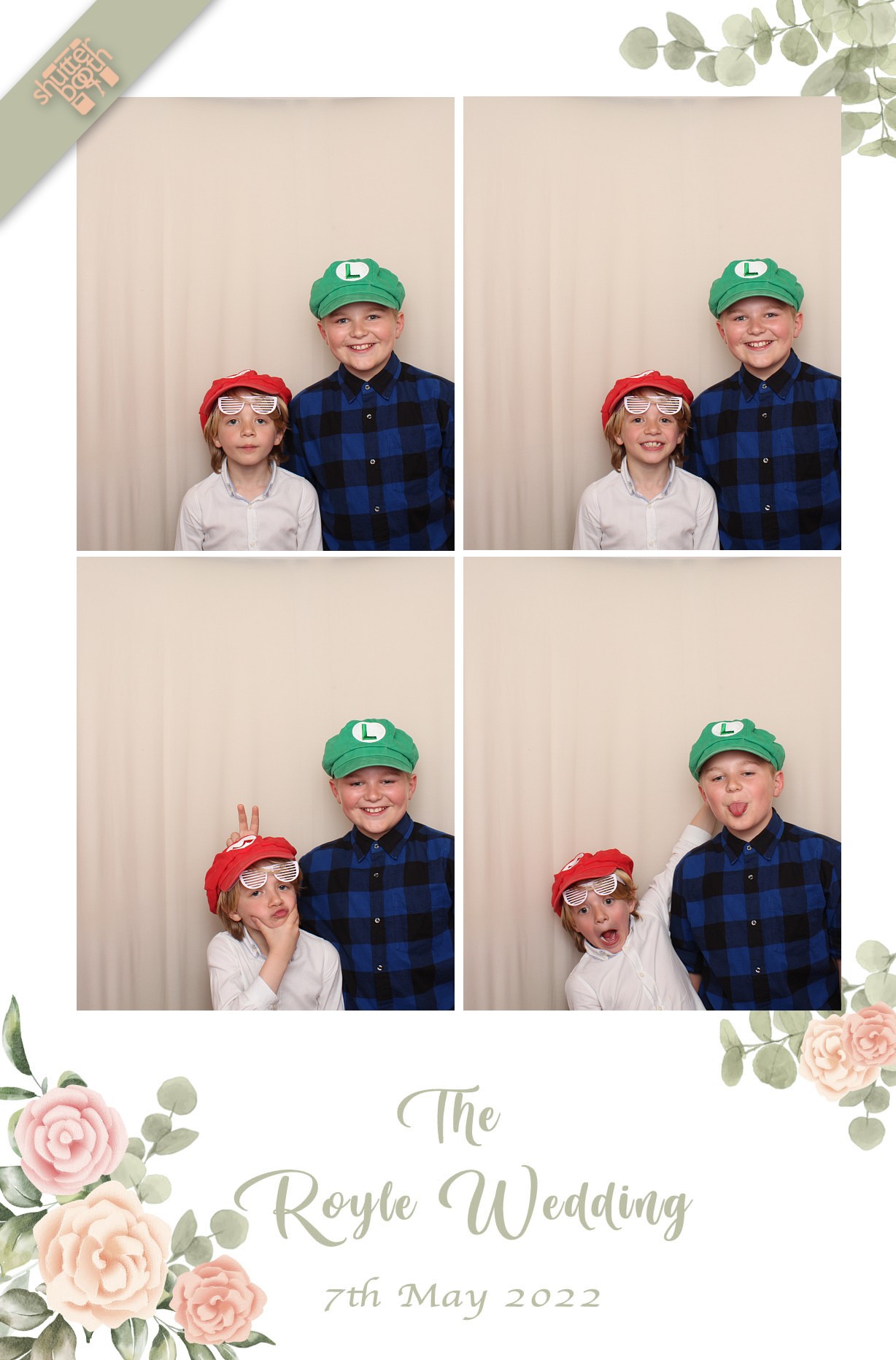 Mr & Mrs Royle | View more photos from the event at gallery.shutterbooth.co.uk/u/Shutterbooth/Mr-Mrs-Royle