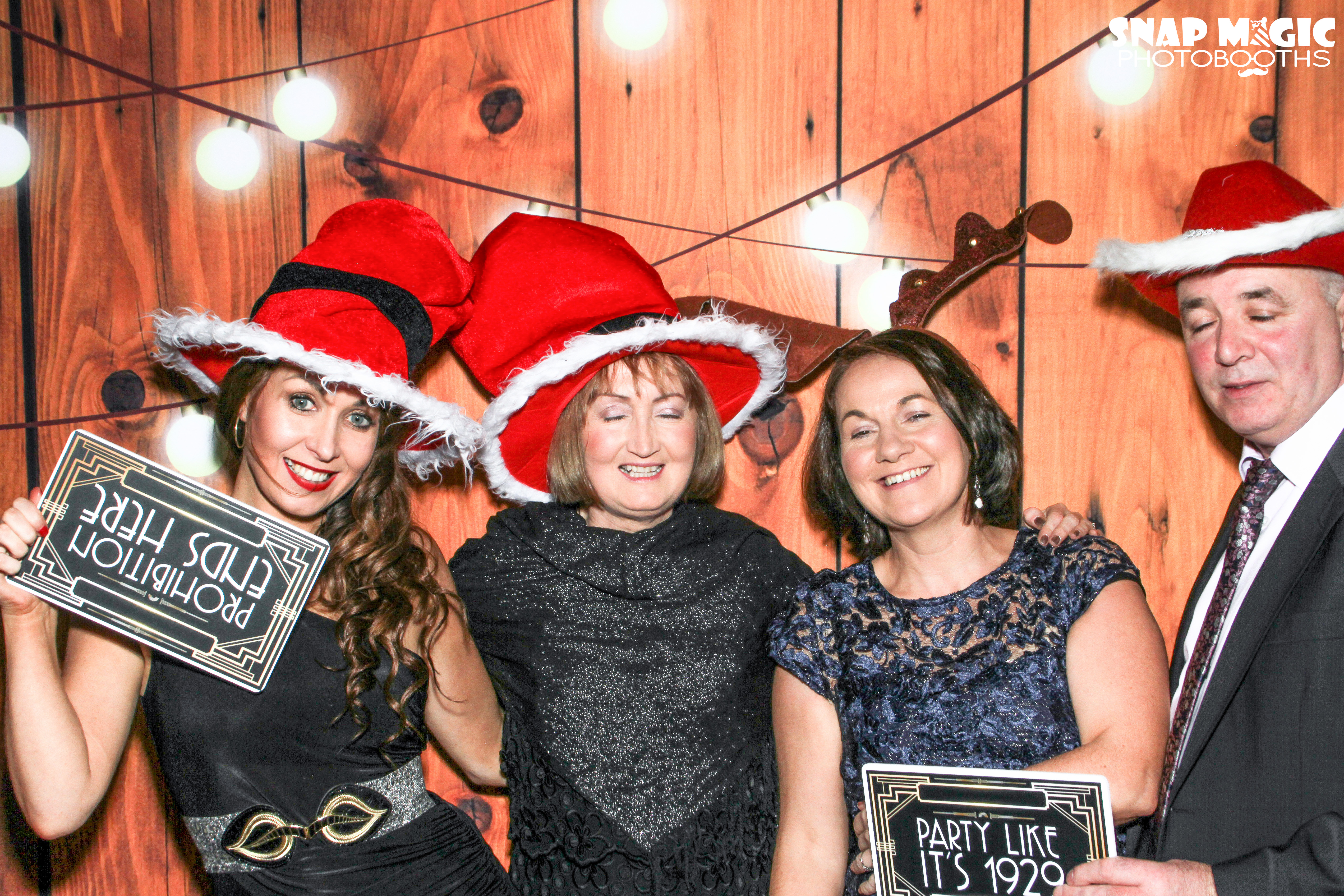 Abbott Christmas Party  | View more photos from the event at gallery.snapmagic.ie/u/SnapMagic/Abbott-Christmas-Party