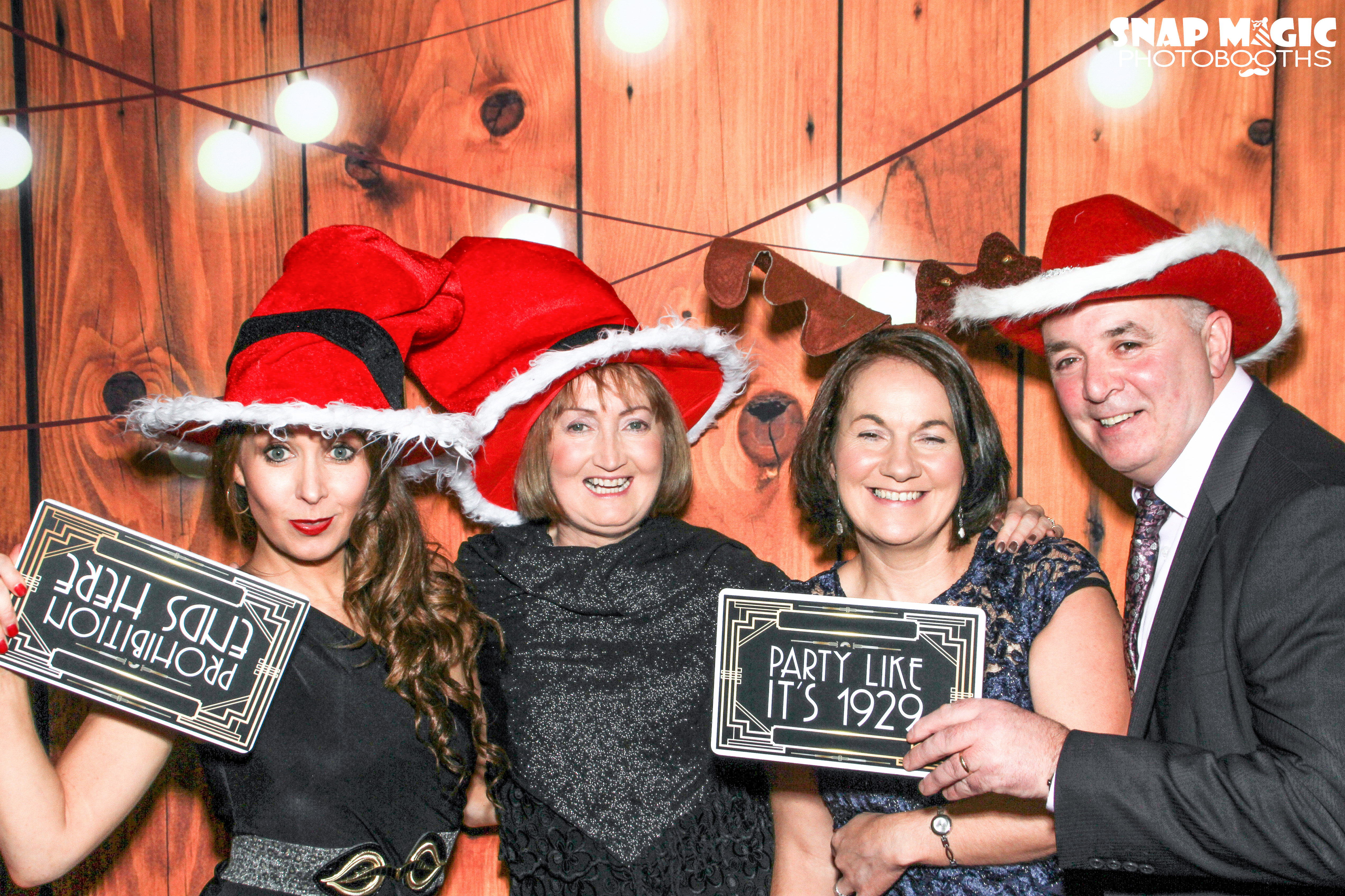 Abbott Christmas Party  | View more photos from the event at gallery.snapmagic.ie/u/SnapMagic/Abbott-Christmas-Party