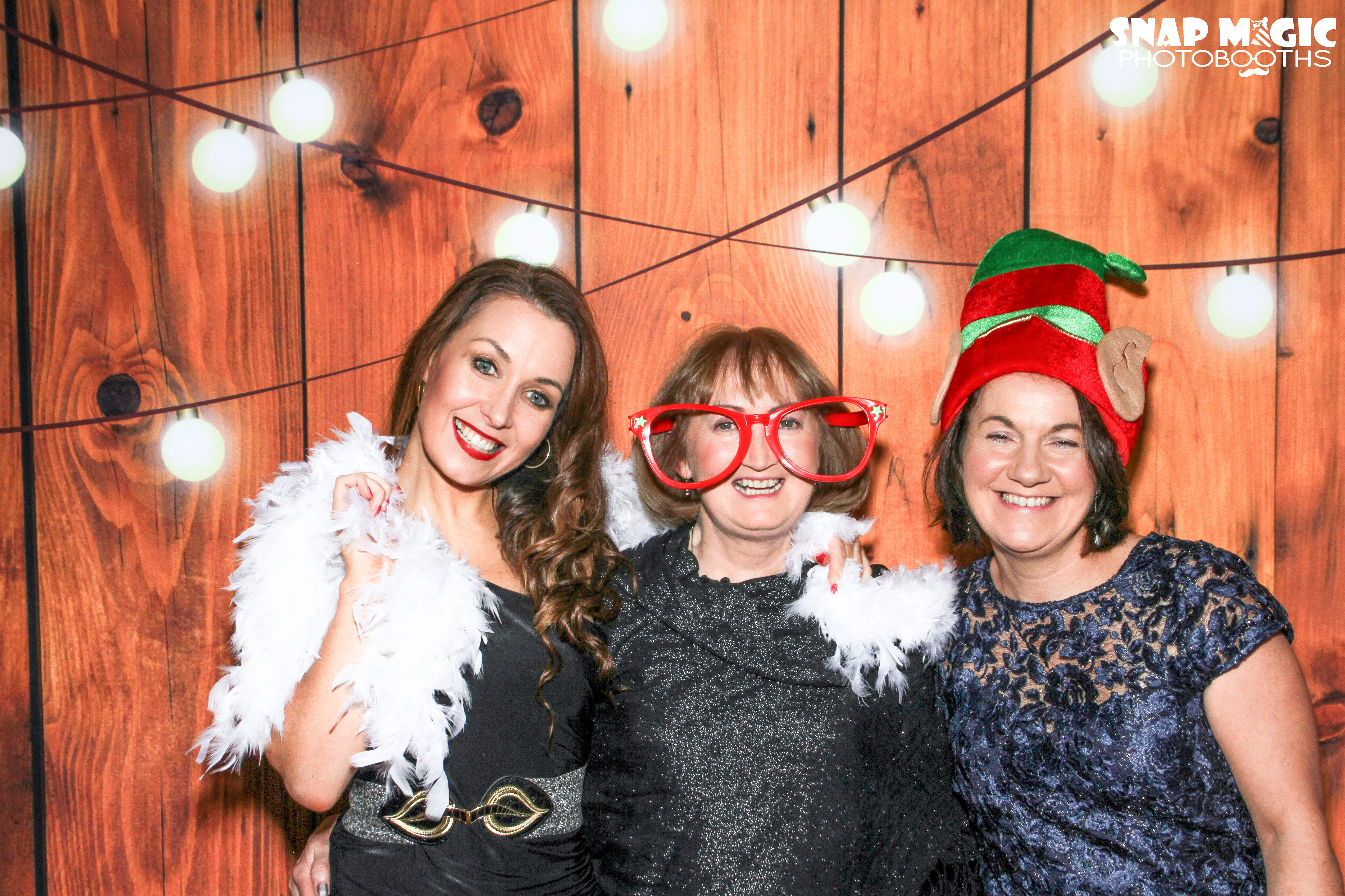 Abbott Christmas Party  | View more photos from the event at gallery.snapmagic.ie/u/SnapMagic/Abbott-Christmas-Party