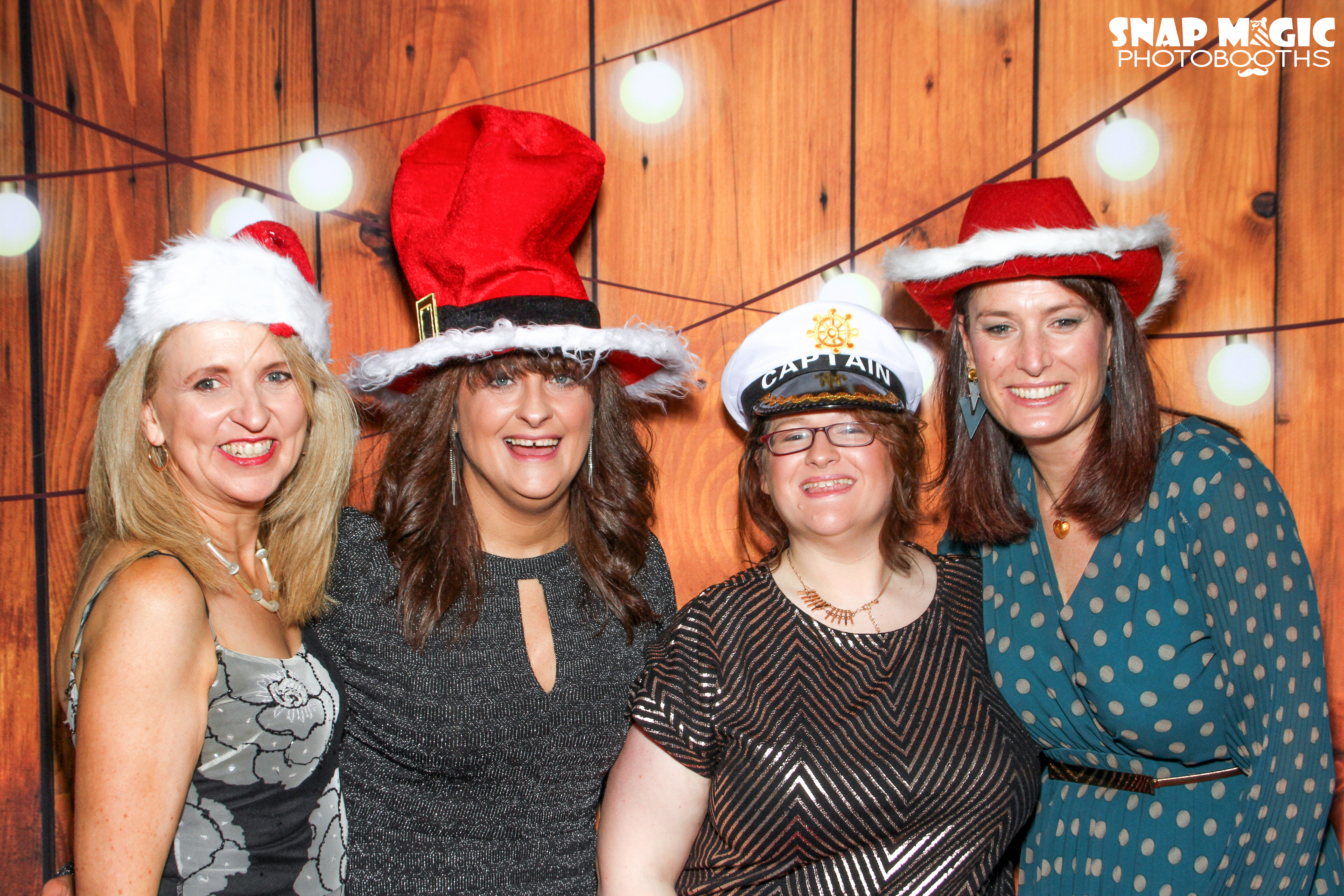 Abbott Christmas Party  | View more photos from the event at gallery.snapmagic.ie/u/SnapMagic/Abbott-Christmas-Party