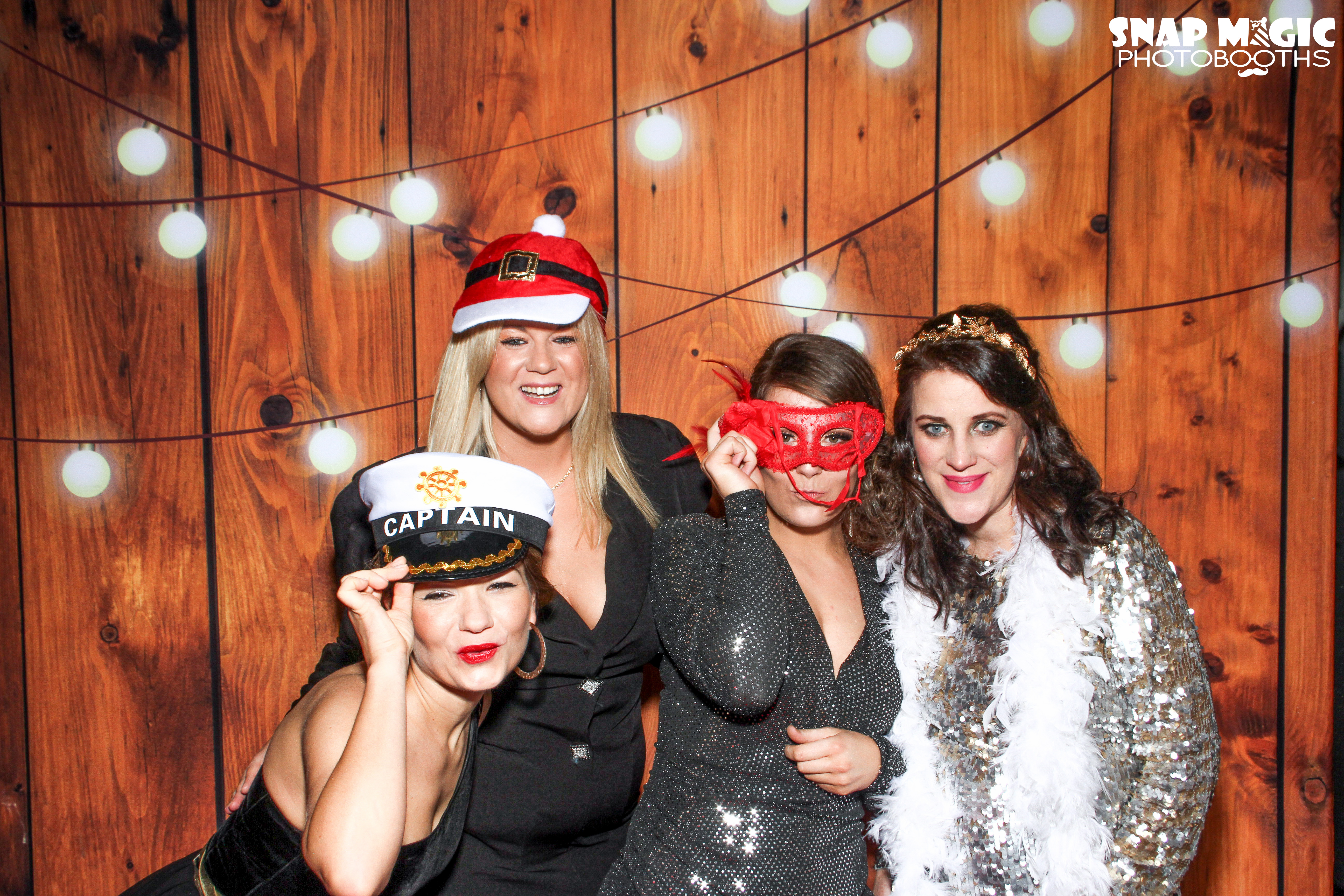 Abbott Christmas Party  | View more photos from the event at gallery.snapmagic.ie/u/SnapMagic/Abbott-Christmas-Party