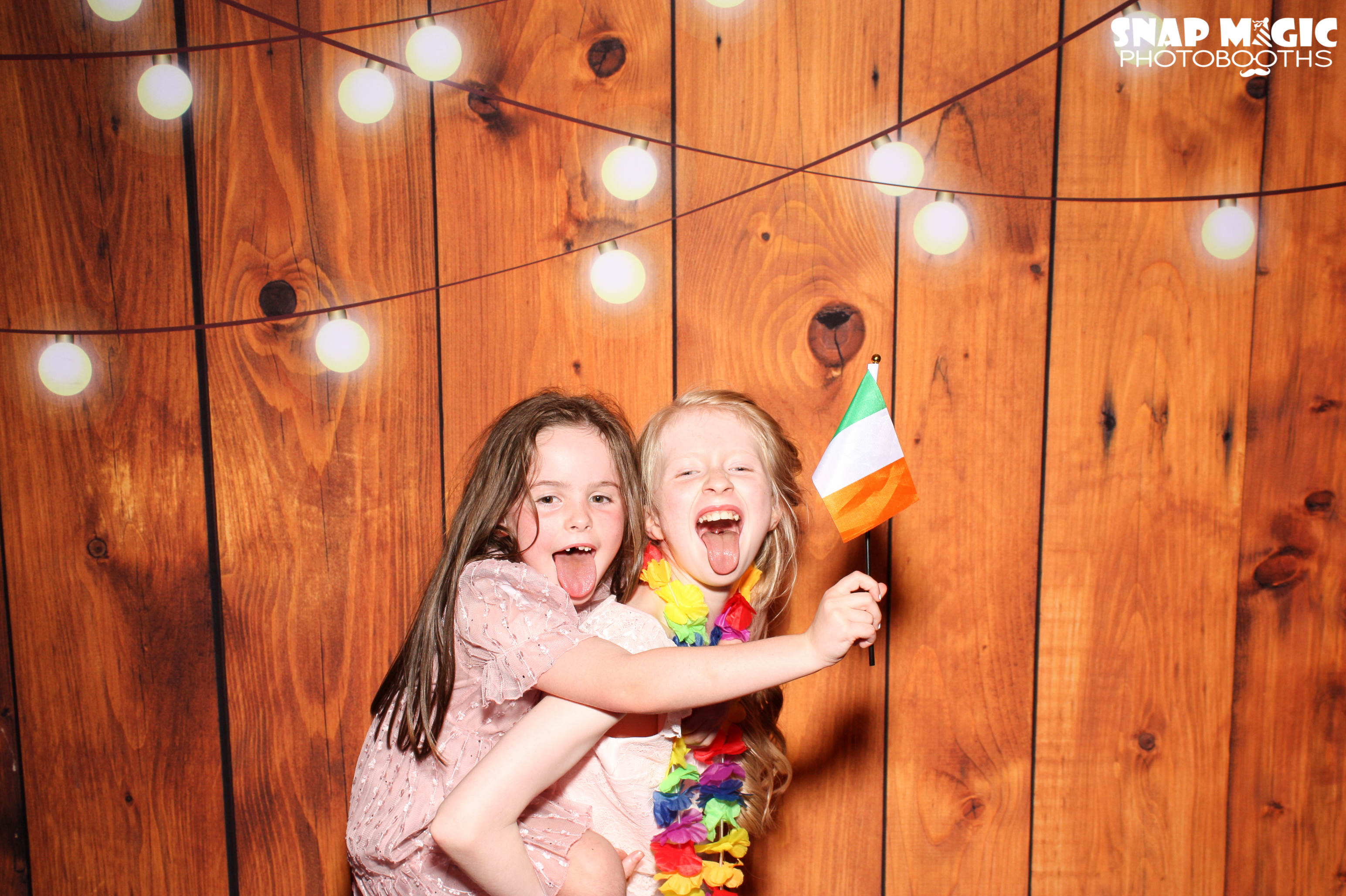 Ann & George's Wedding | View more photos from the event at gallery.snapmagic.ie/u/SnapMagic/Ann-Georges-Wedding