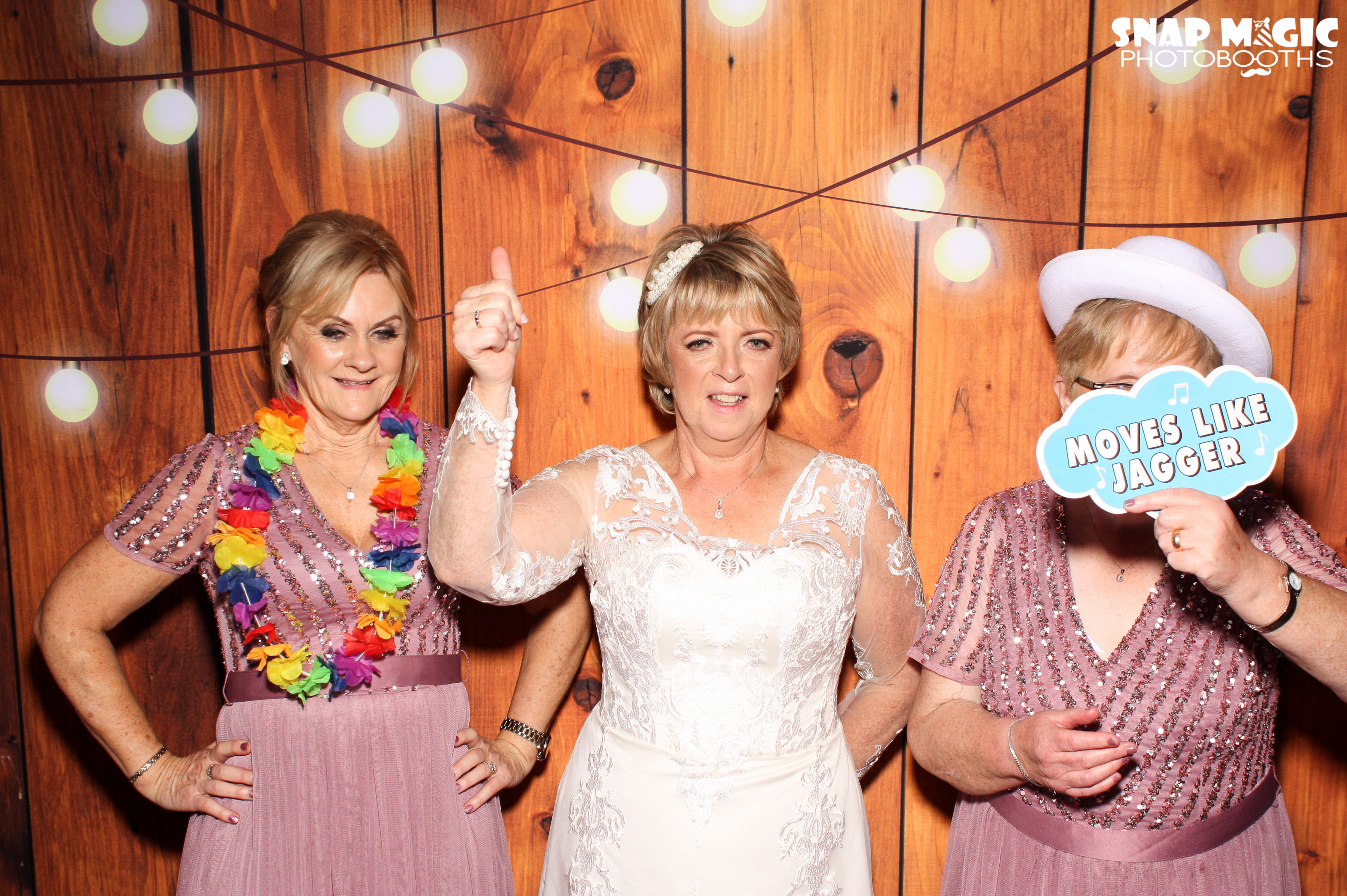 Ann & George's Wedding | View more photos from the event at gallery.snapmagic.ie/u/SnapMagic/Ann-Georges-Wedding