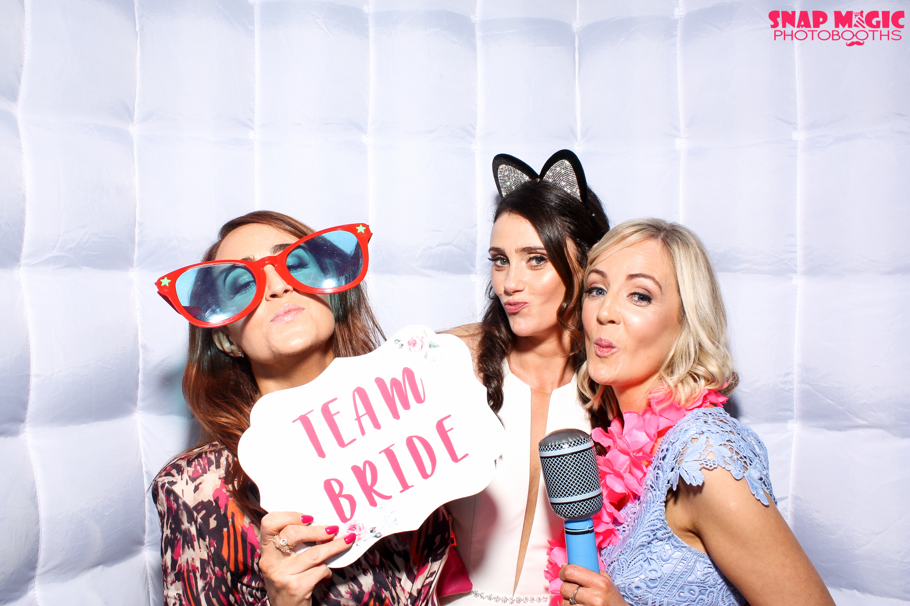 Ann-Marie & Keith | View more photos from the event at gallery.snapmagic.ie/u/SnapMagic/Ann-Marie-Keith
