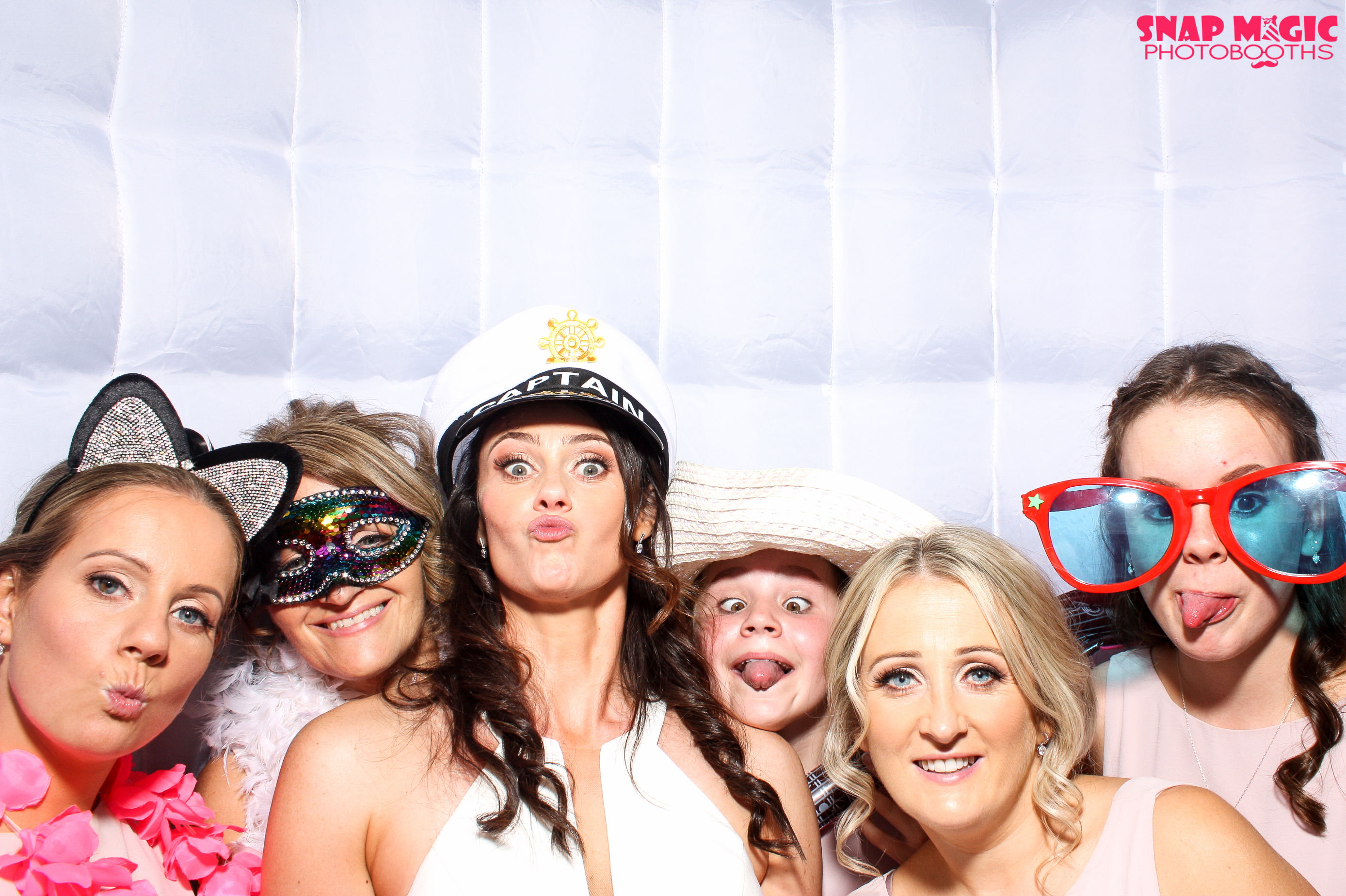 Ann-Marie & Keith | View more photos from the event at gallery.snapmagic.ie/u/SnapMagic/Ann-Marie-Keith