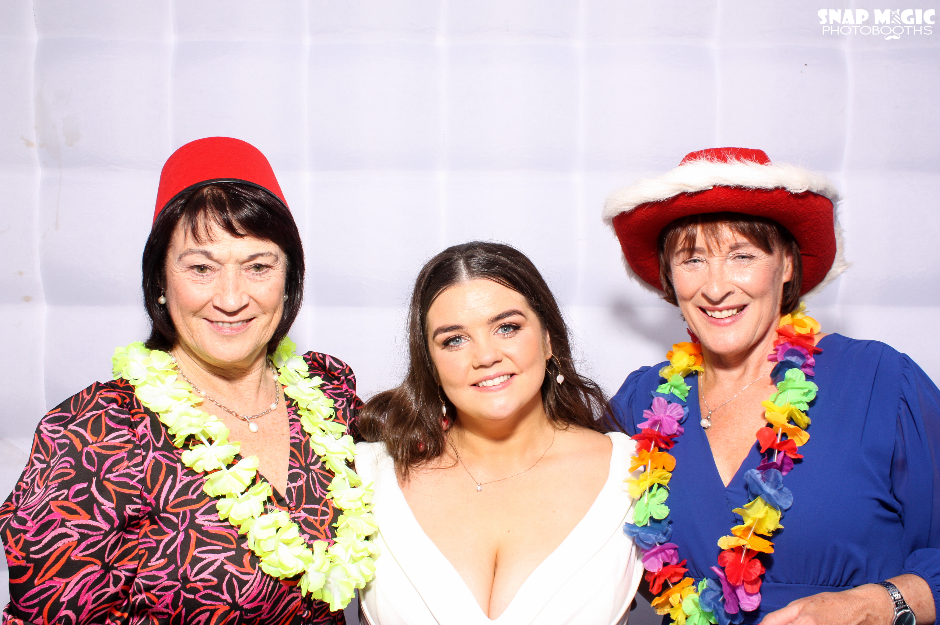 Aoife & Michaels Wedding | View more photos from the event at gallery.snapmagic.ie/u/SnapMagic/Aoife-Michaels-Wedding