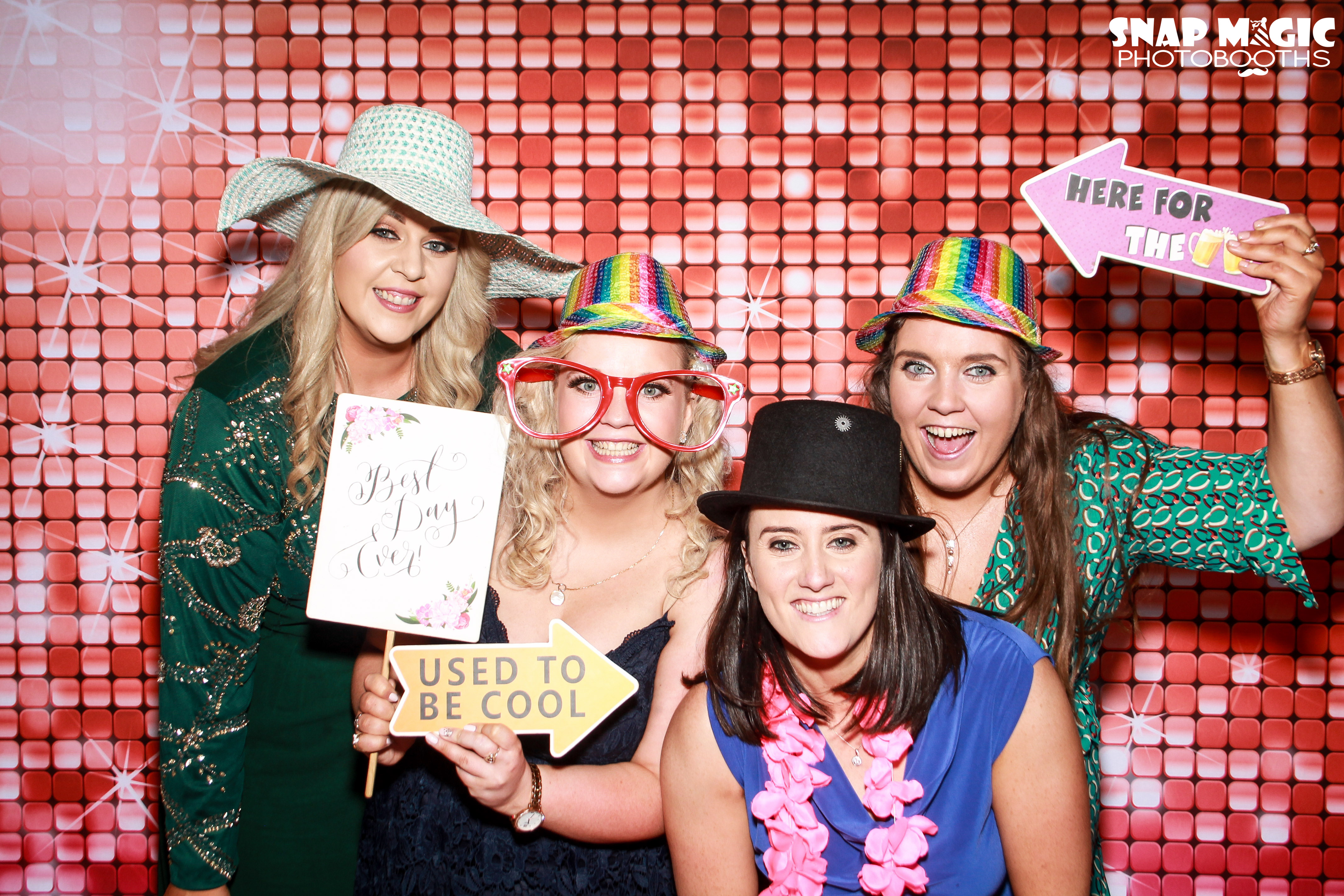 Keri & Belinda | View more photos from the event at gallery.snapmagic.ie/u/SnapMagic/Keri-Belinda