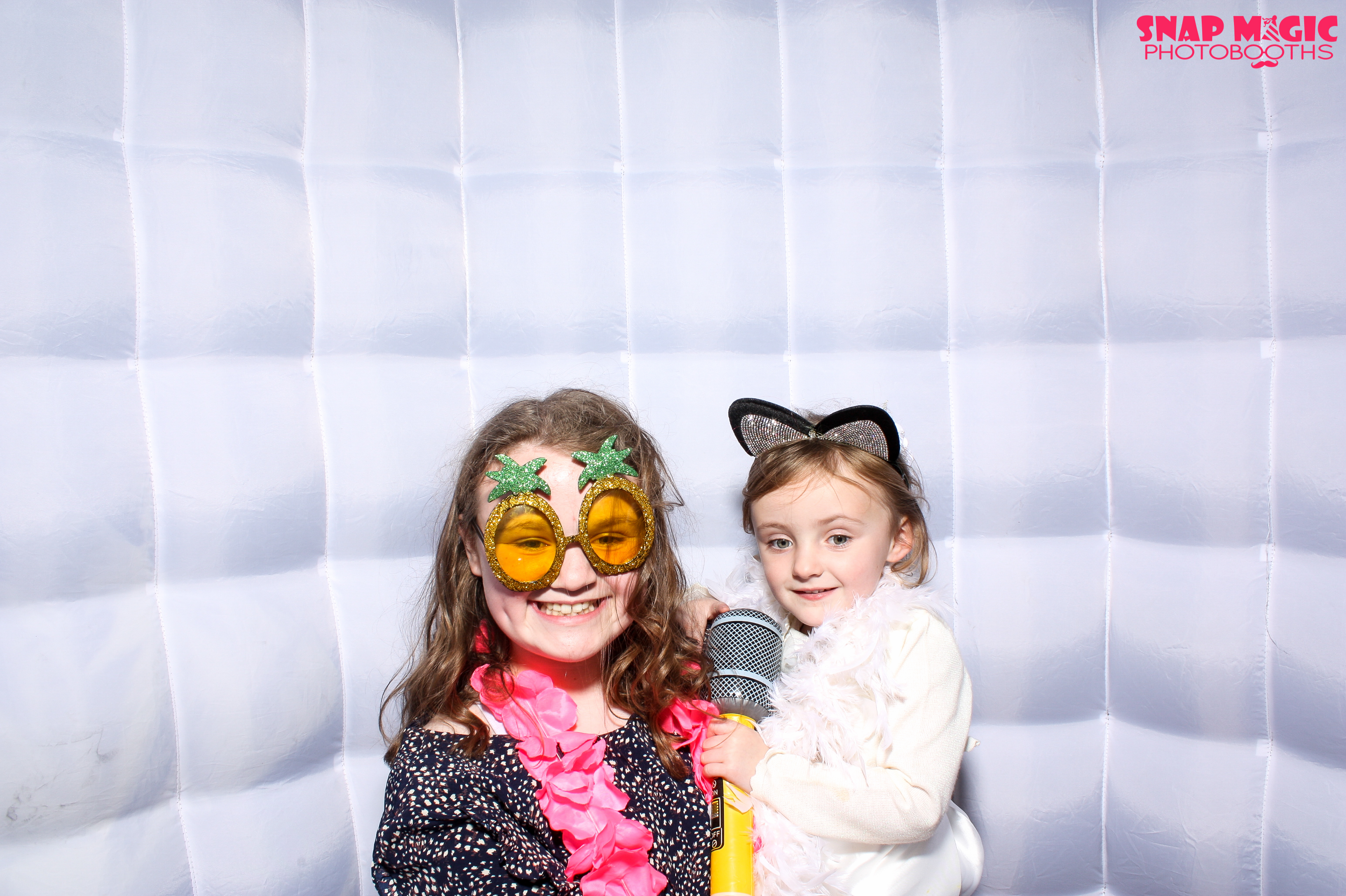 Lauren & Stephen | View more photos from the event at gallery.snapmagic.ie/u/SnapMagic/Lauren-Stephen