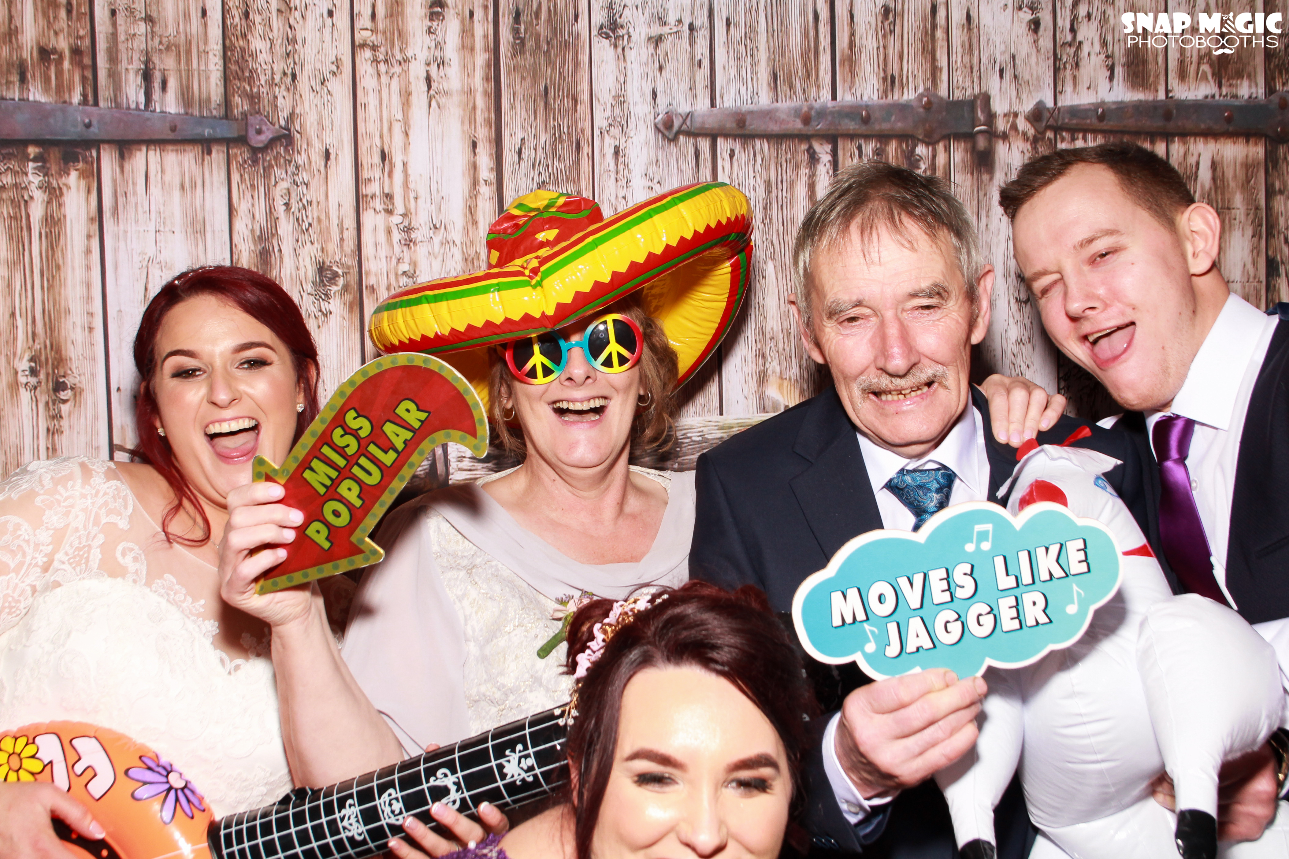 Leonora & James Wedding | View more photos from the event at gallery.snapmagic.ie/u/SnapMagic/Leonora-James-Wedding