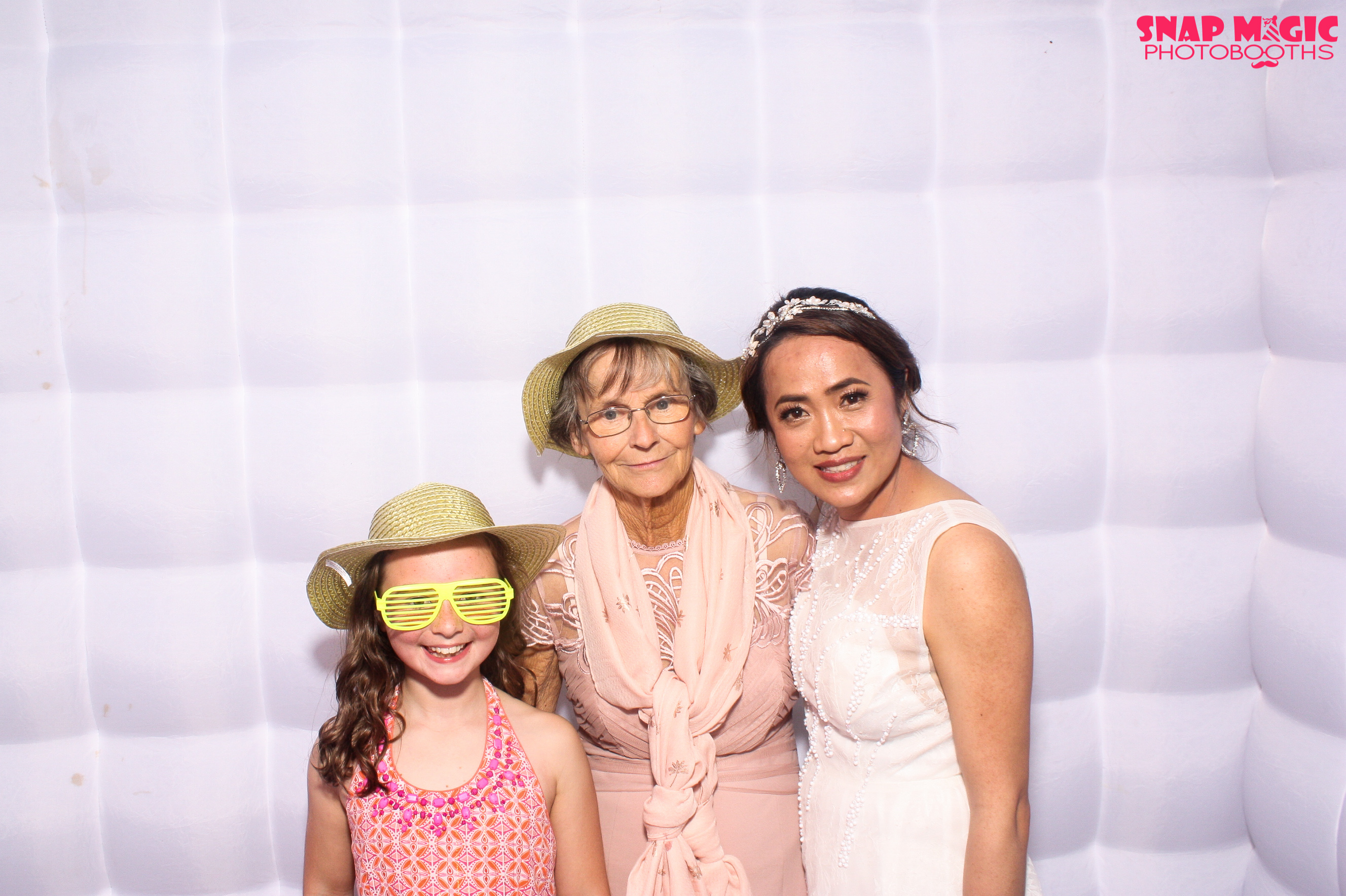 Nareerat & Johns Wedding | View more photos from the event at gallery.snapmagic.ie/u/SnapMagic/Nareerat-Johns-Wedding