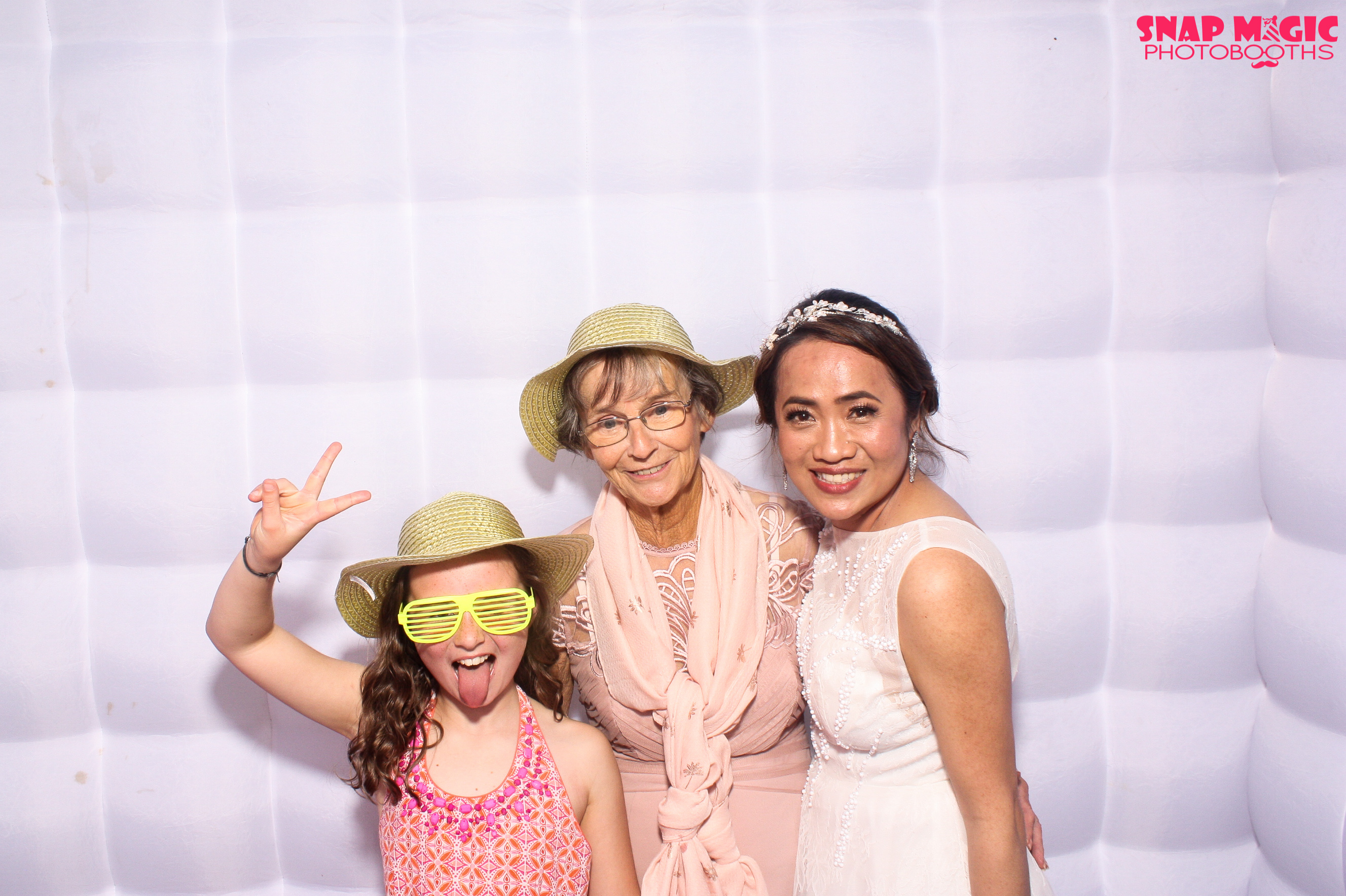 Nareerat & Johns Wedding | View more photos from the event at gallery.snapmagic.ie/u/SnapMagic/Nareerat-Johns-Wedding