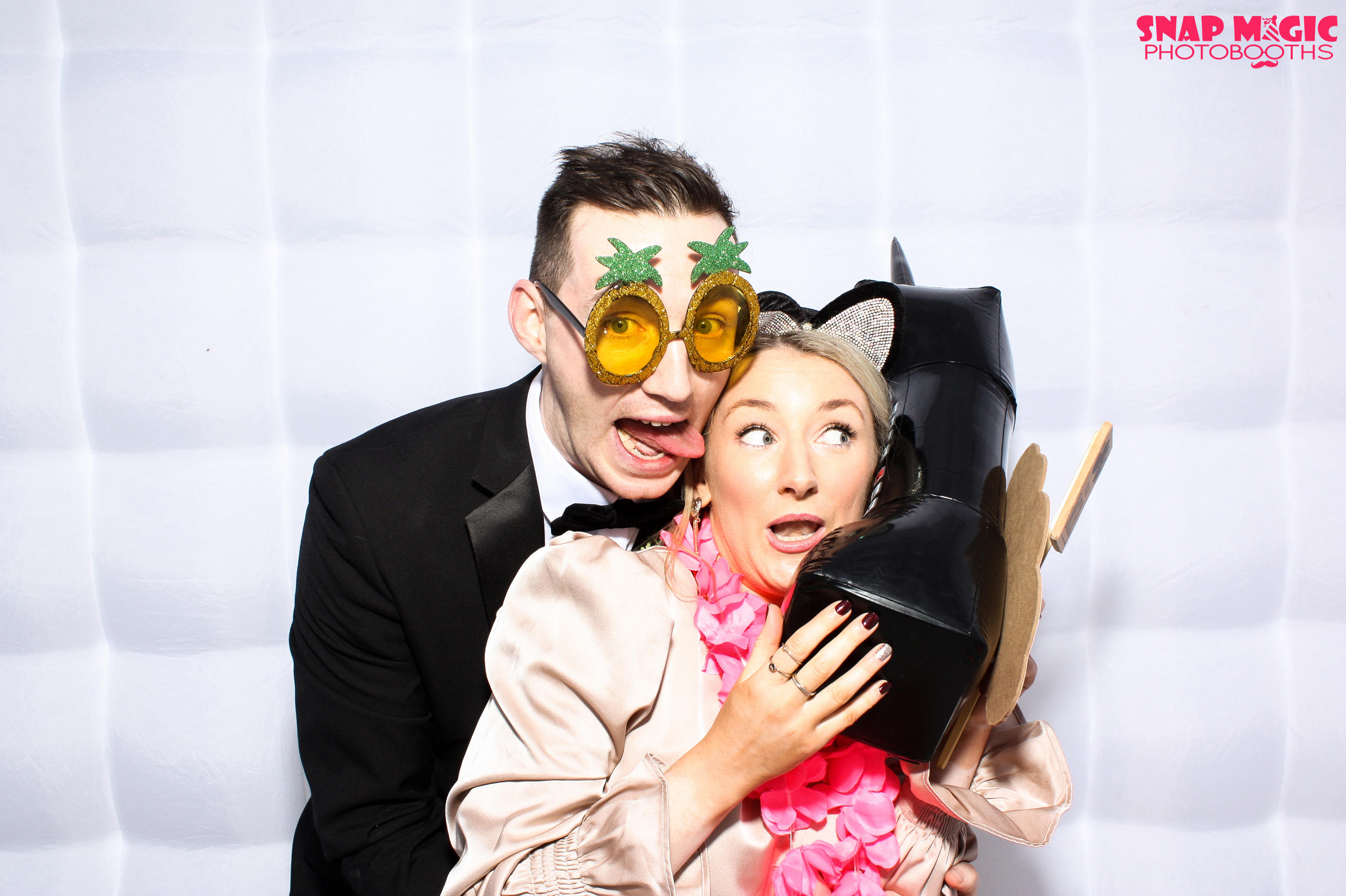 Olivia & Richard | View more photos from the event at gallery.snapmagic.ie/u/SnapMagic/Olivia-Richard