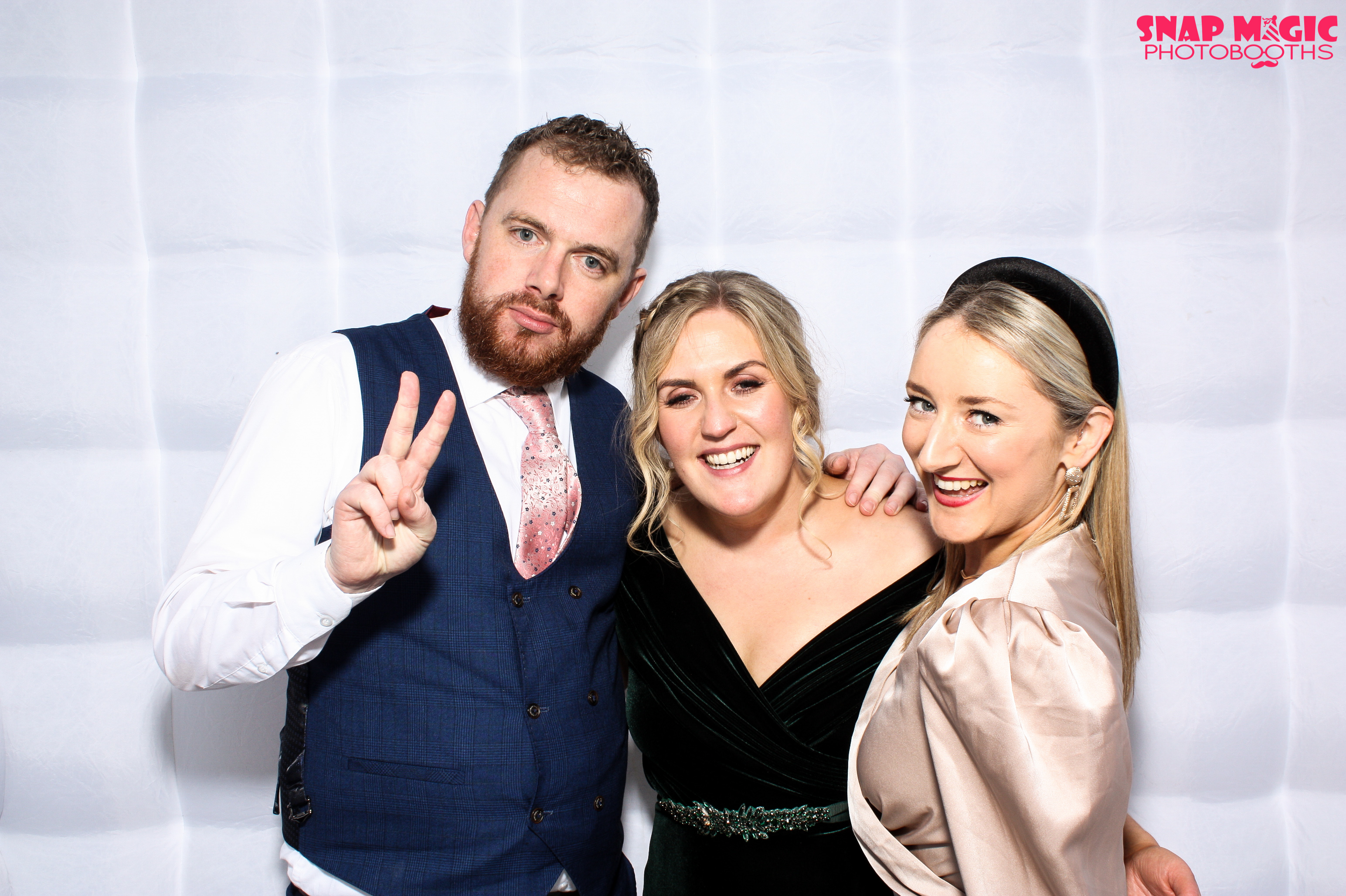 Olivia & Richard | View more photos from the event at gallery.snapmagic.ie/u/SnapMagic/Olivia-Richard