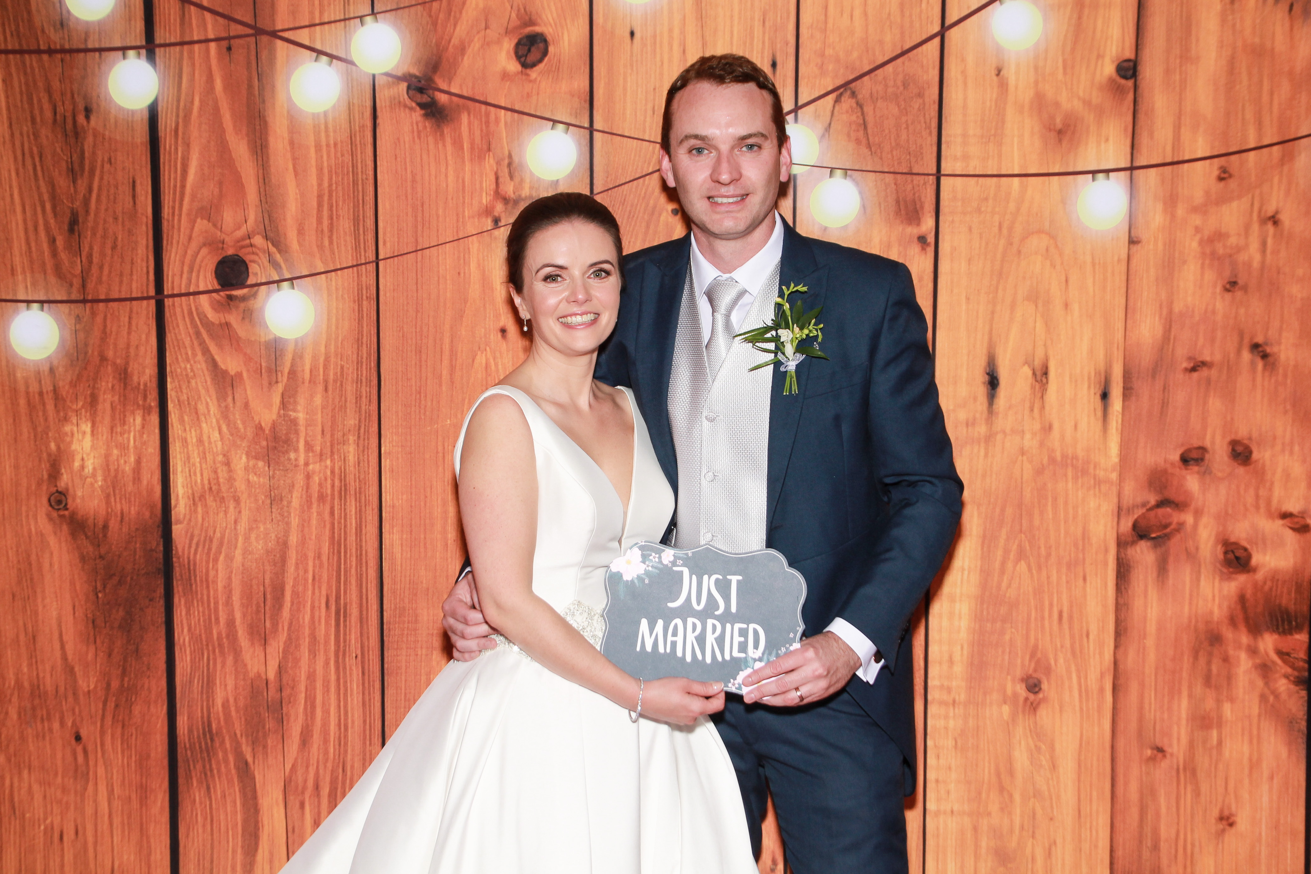 Sinead & Jonathan | View more photos from the event at gallery.snapmagic.ie/u/SnapMagic/Sinead-Jonathan