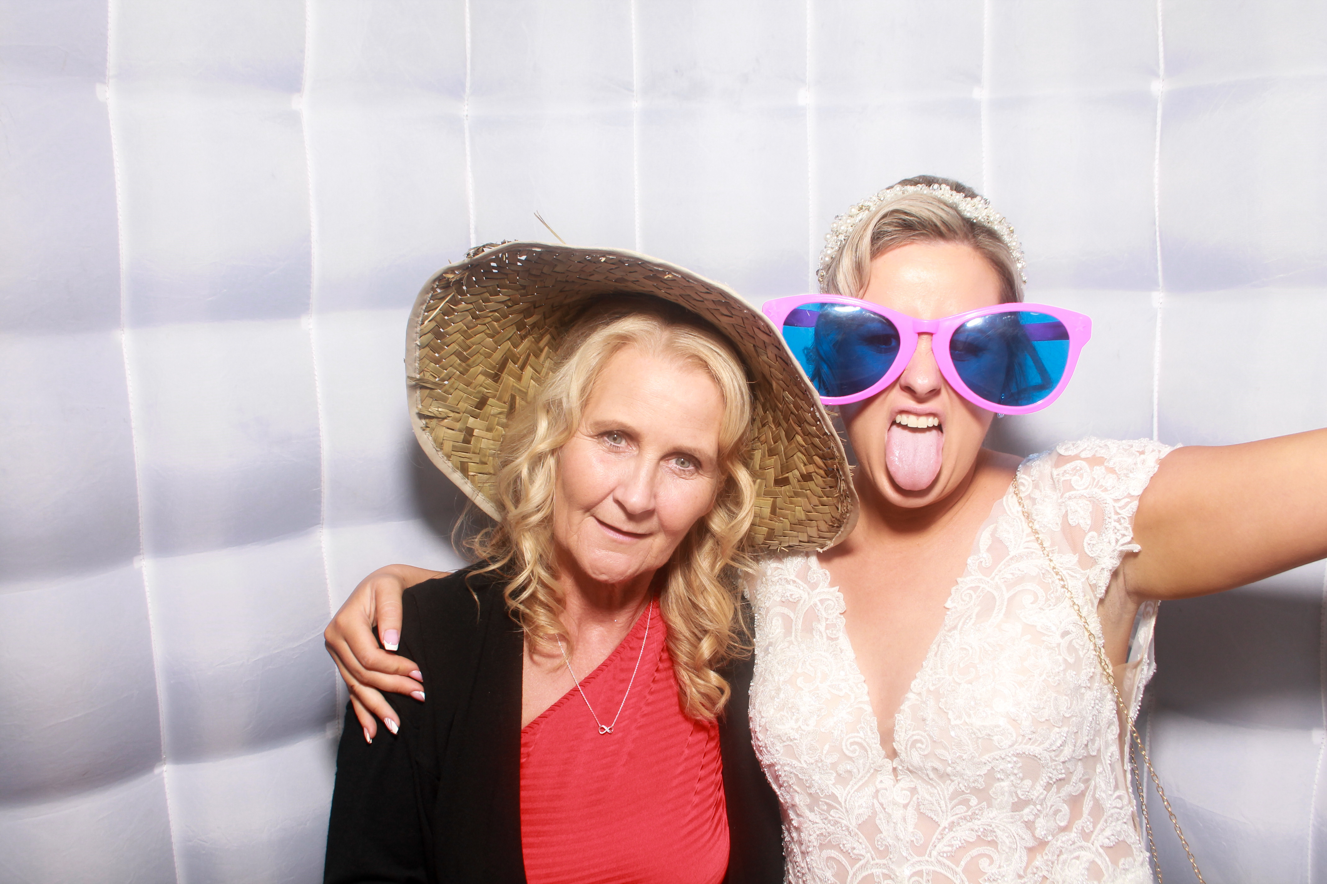 Ciara & Dan's Wedding | View more photos from the event at gallery.snapmagic.ie/u/SnapMagic/Ciara-Dans-Wedding