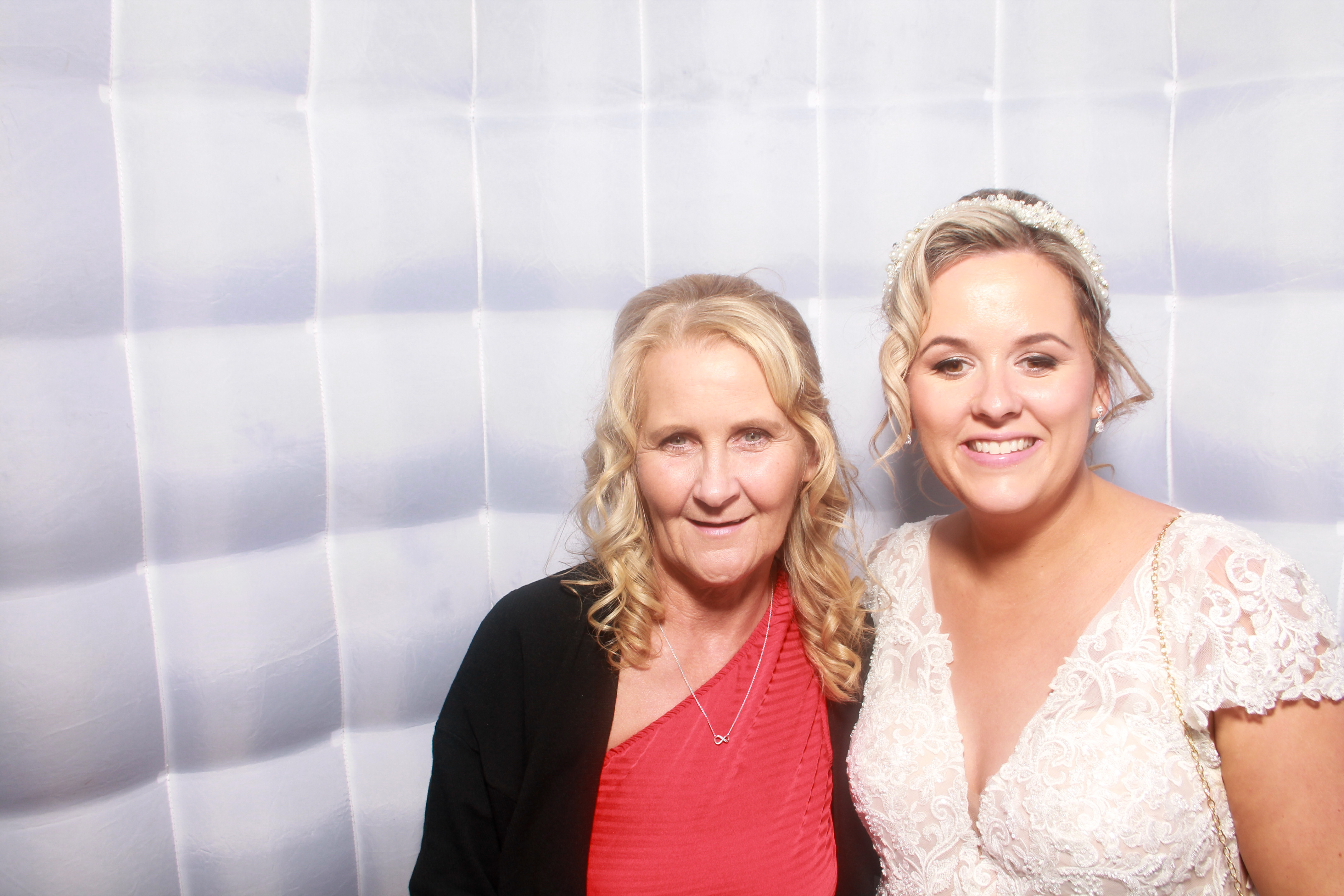 Ciara & Dan's Wedding | View more photos from the event at gallery.snapmagic.ie/u/SnapMagic/Ciara-Dans-Wedding