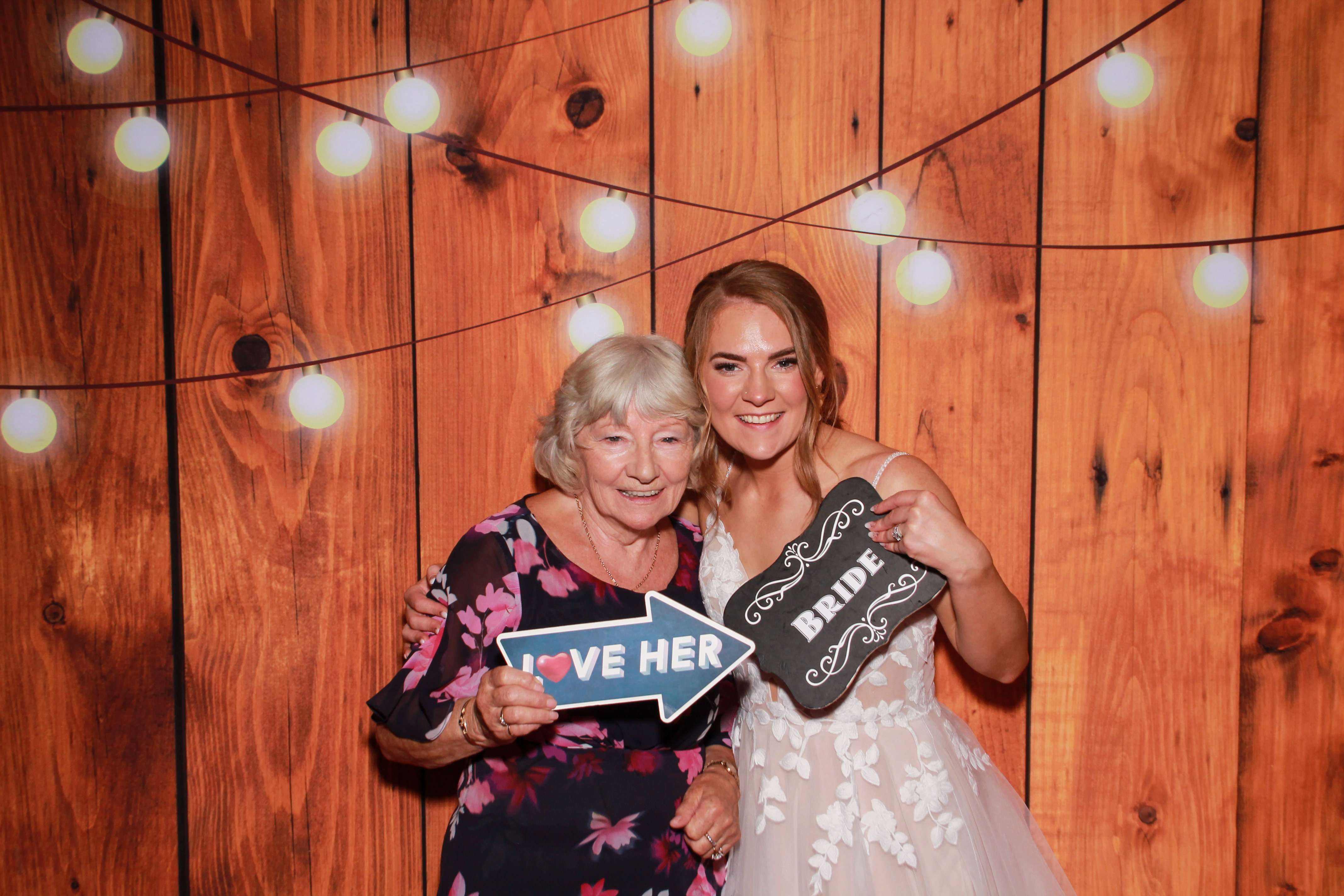 Ciara & Kieran's Wedding | View more photos from the event at gallery.snapmagic.ie/u/SnapMagic/Ciara-Kierans-Wedding