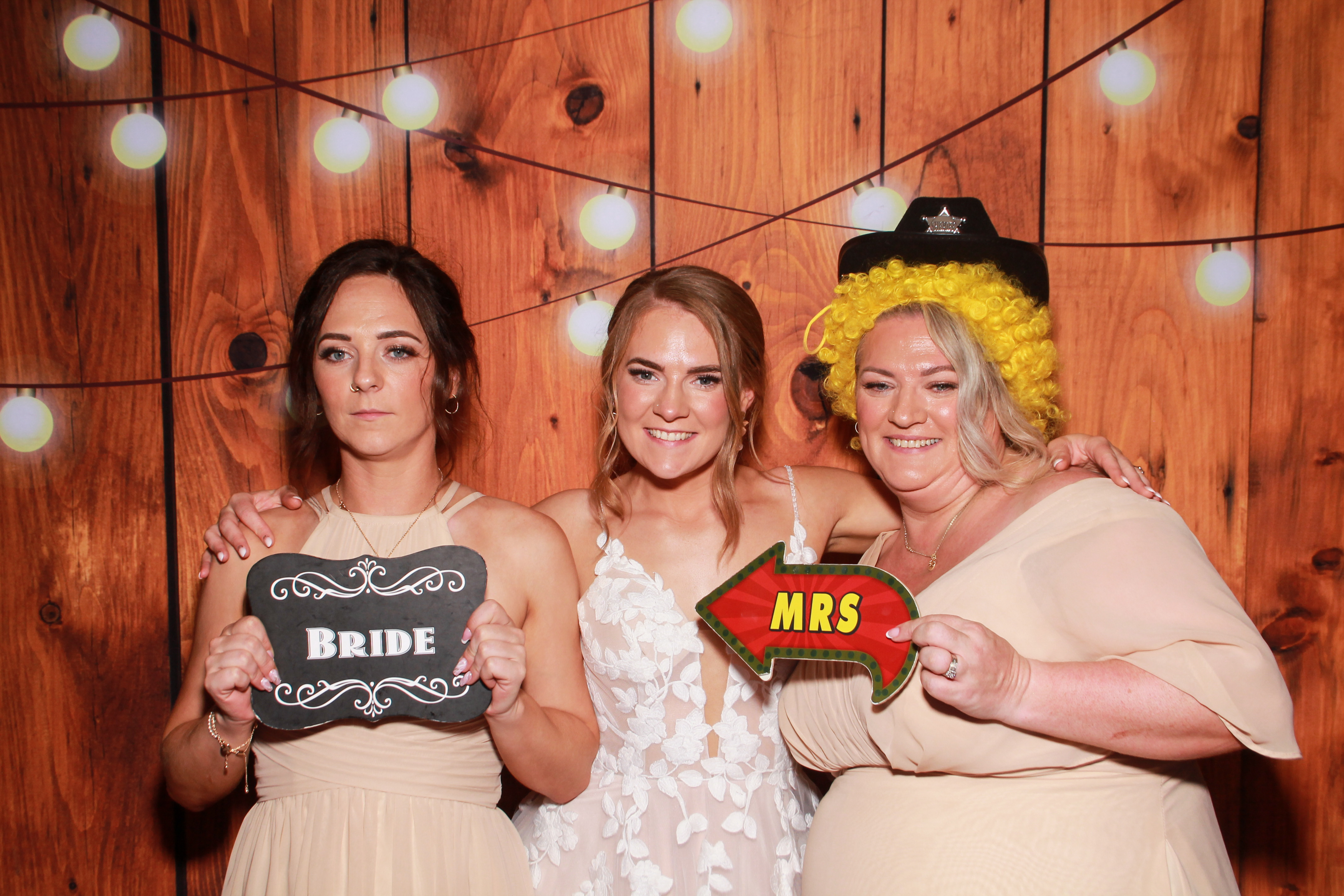 Ciara & Kieran's Wedding | View more photos from the event at gallery.snapmagic.ie/u/SnapMagic/Ciara-Kierans-Wedding