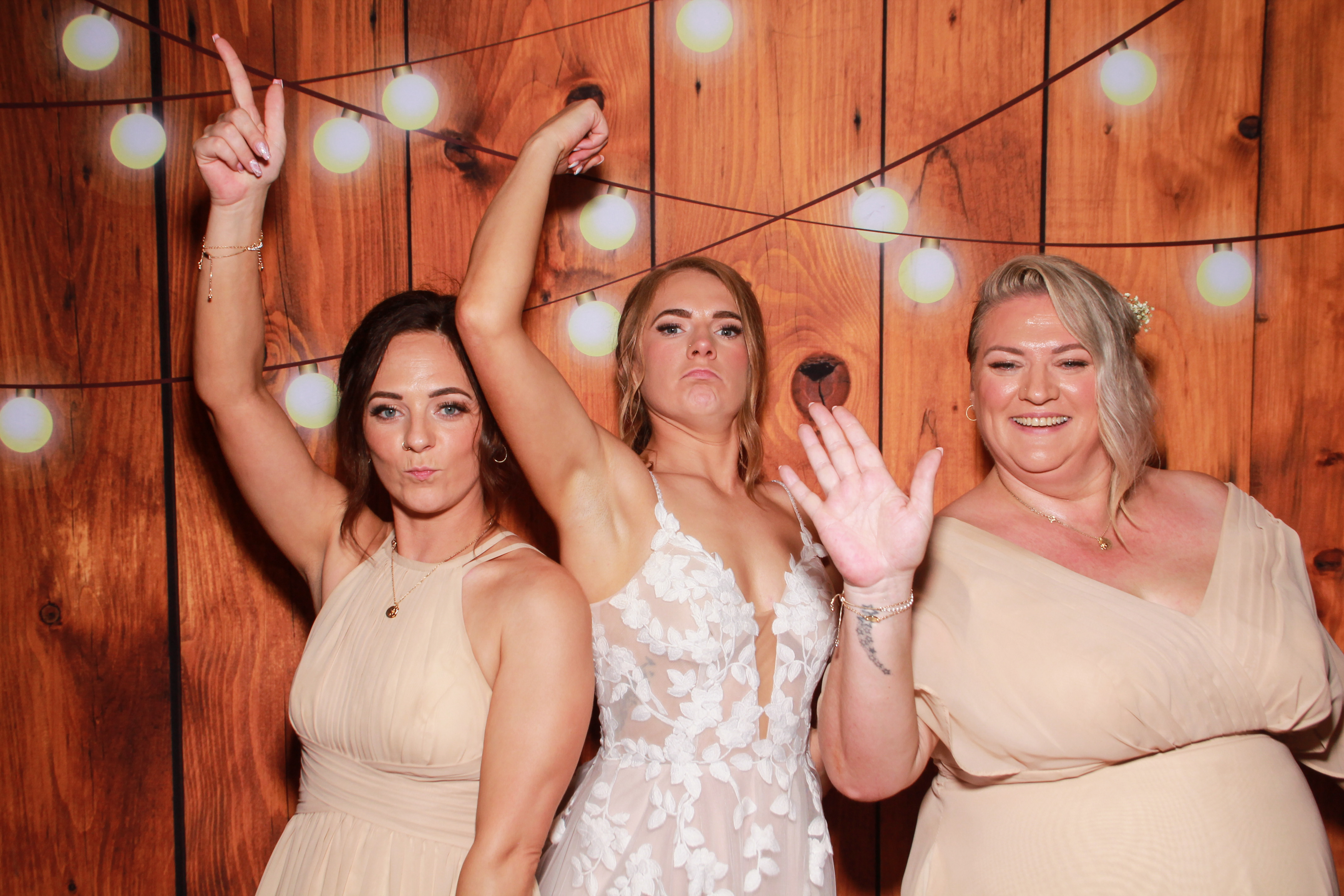 Ciara & Kieran's Wedding | View more photos from the event at gallery.snapmagic.ie/u/SnapMagic/Ciara-Kierans-Wedding