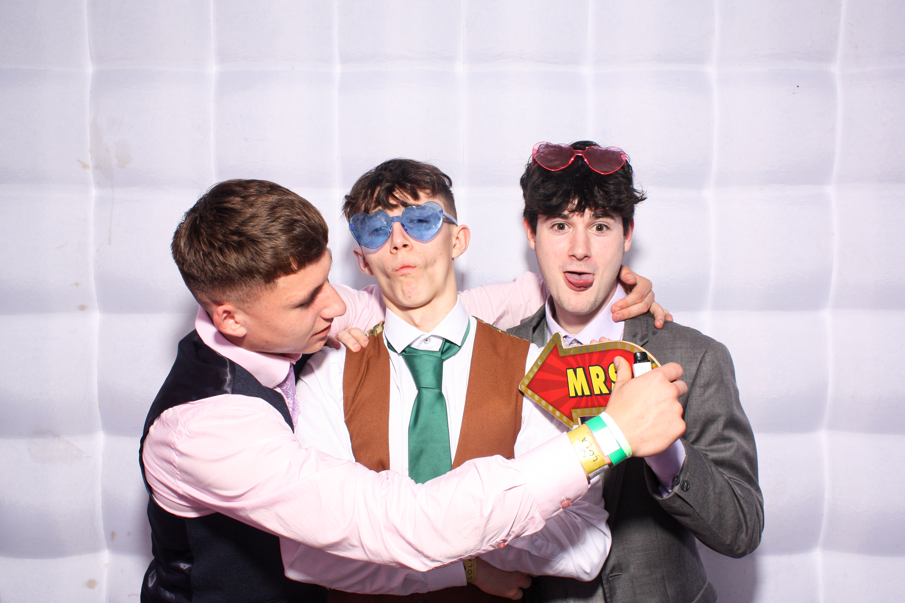 Davitt Debs 2023 | View more photos from the event at gallery.snapmagic.ie/u/SnapMagic/Davitt-Debs-2023
