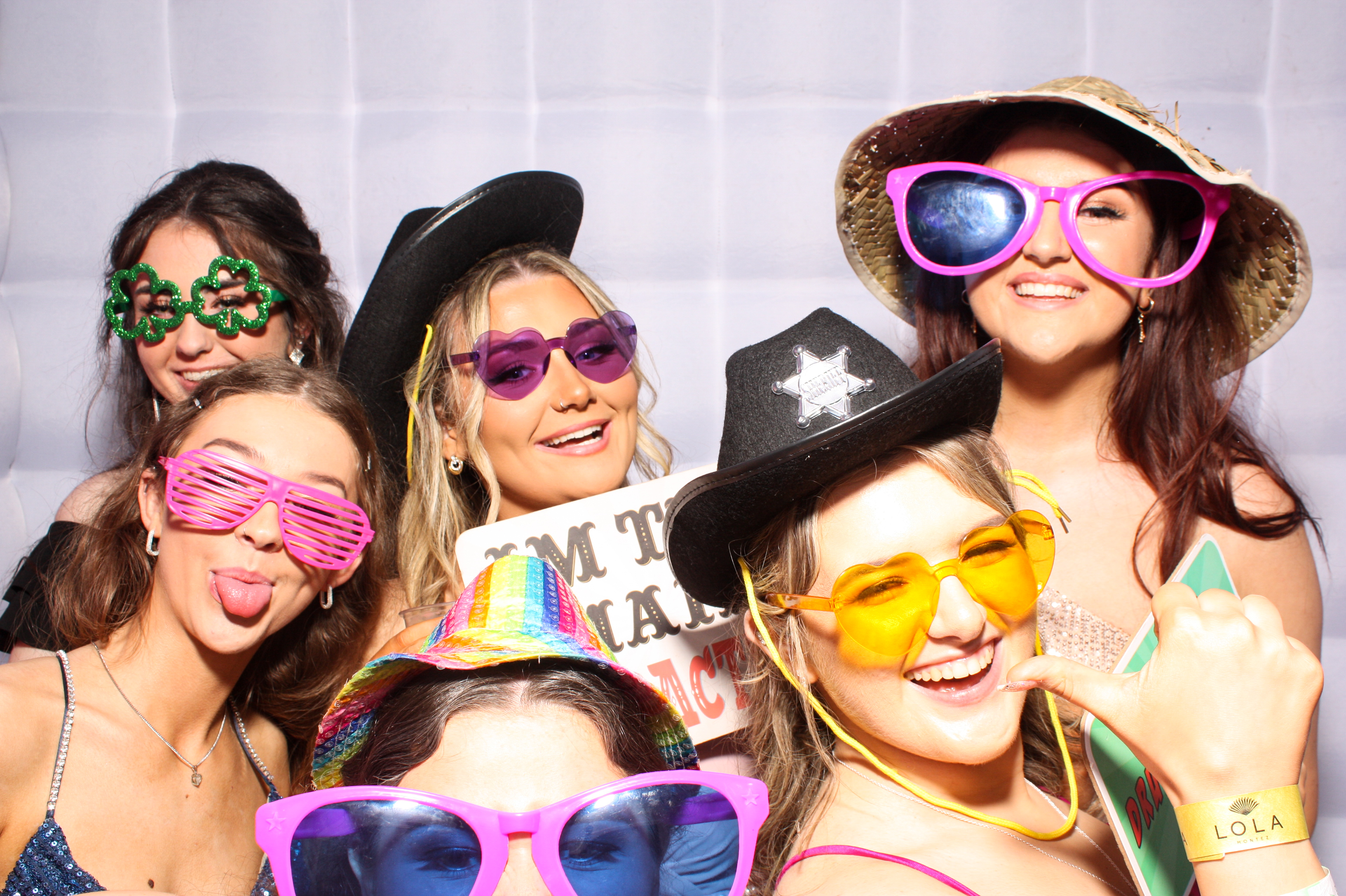 Davitt Debs 2023 | View more photos from the event at gallery.snapmagic.ie/u/SnapMagic/Davitt-Debs-2023