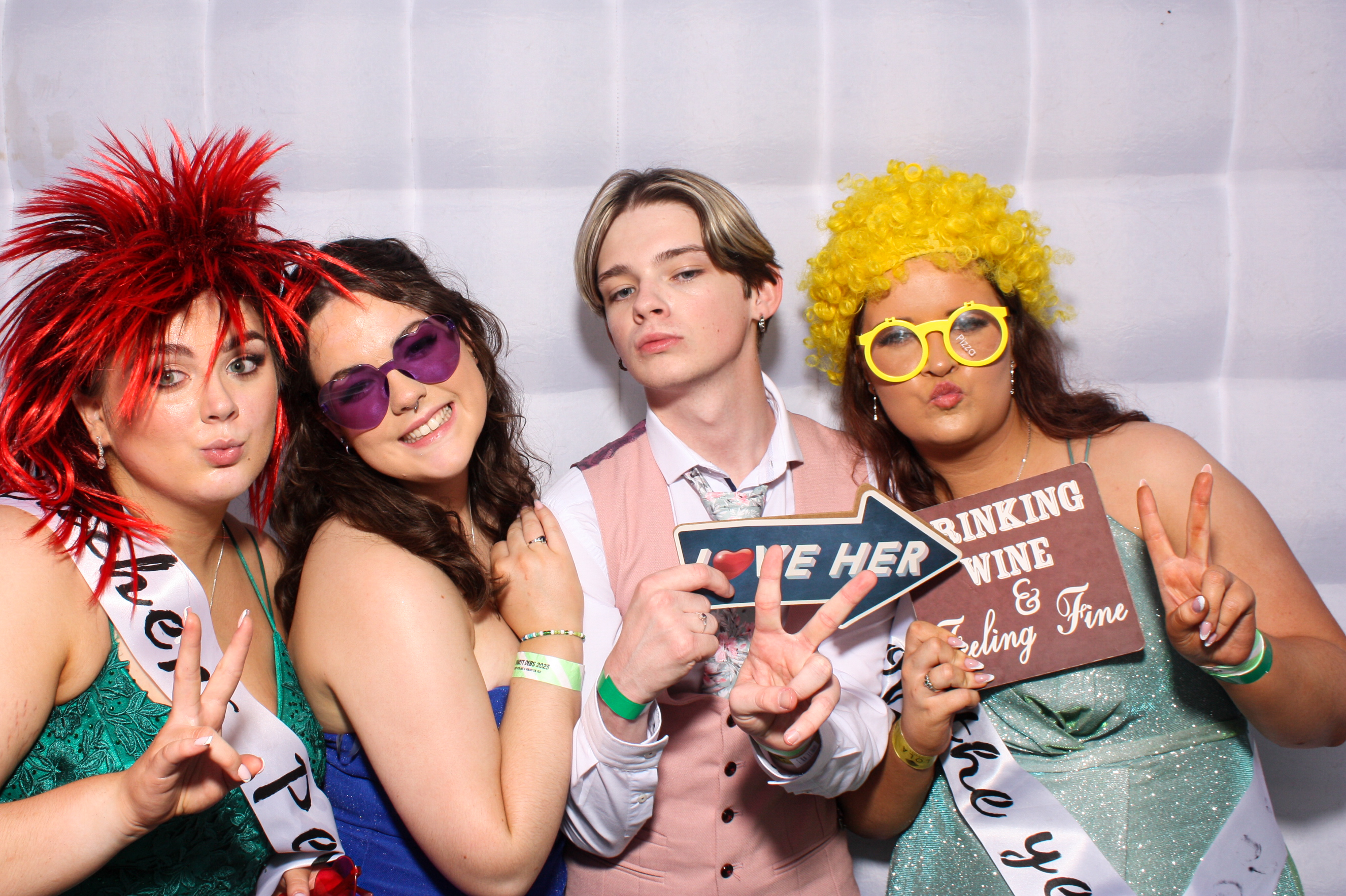 Davitt Debs 2023 | View more photos from the event at gallery.snapmagic.ie/u/SnapMagic/Davitt-Debs-2023