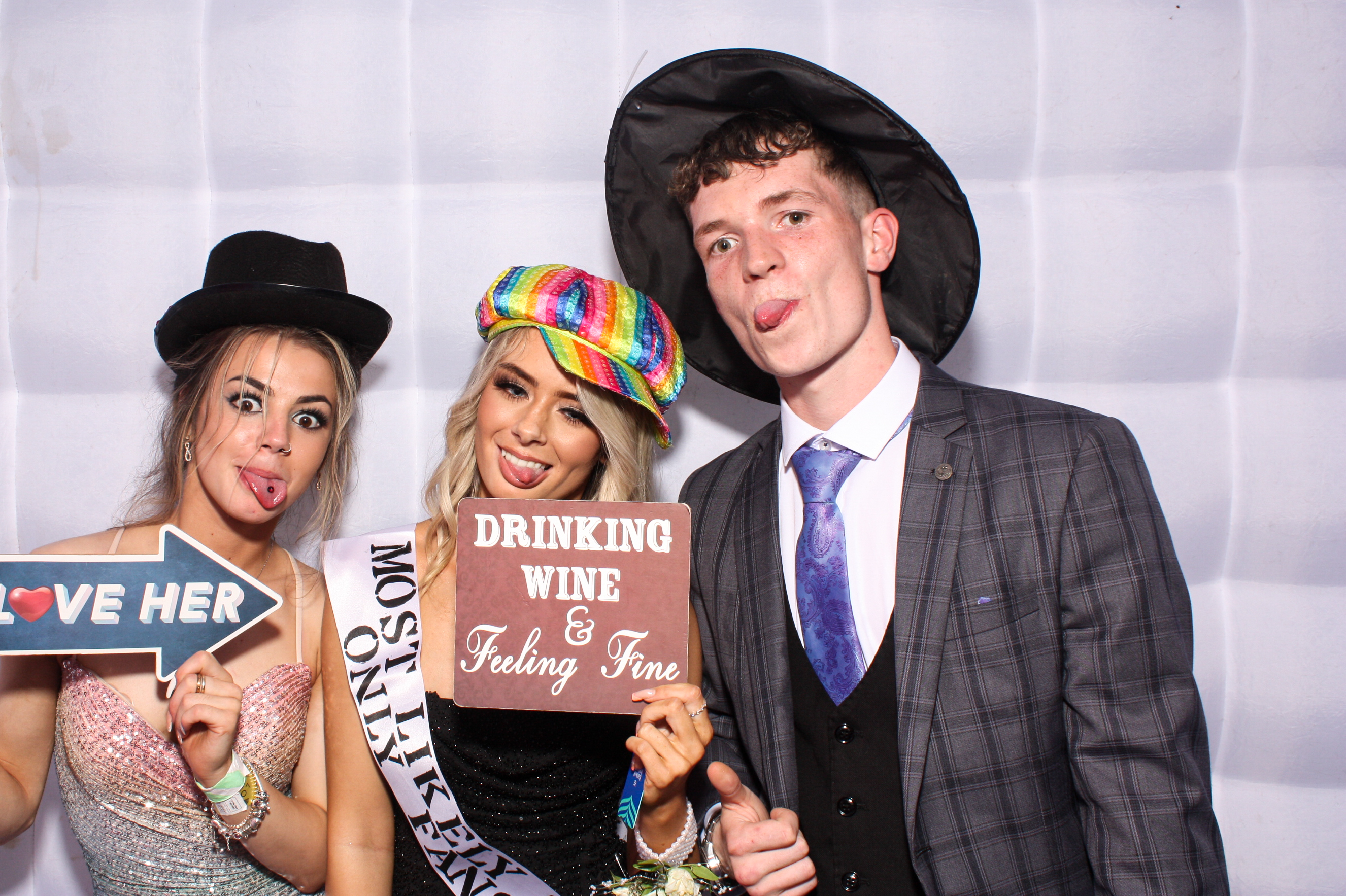 Davitt Debs 2023 | View more photos from the event at gallery.snapmagic.ie/u/SnapMagic/Davitt-Debs-2023