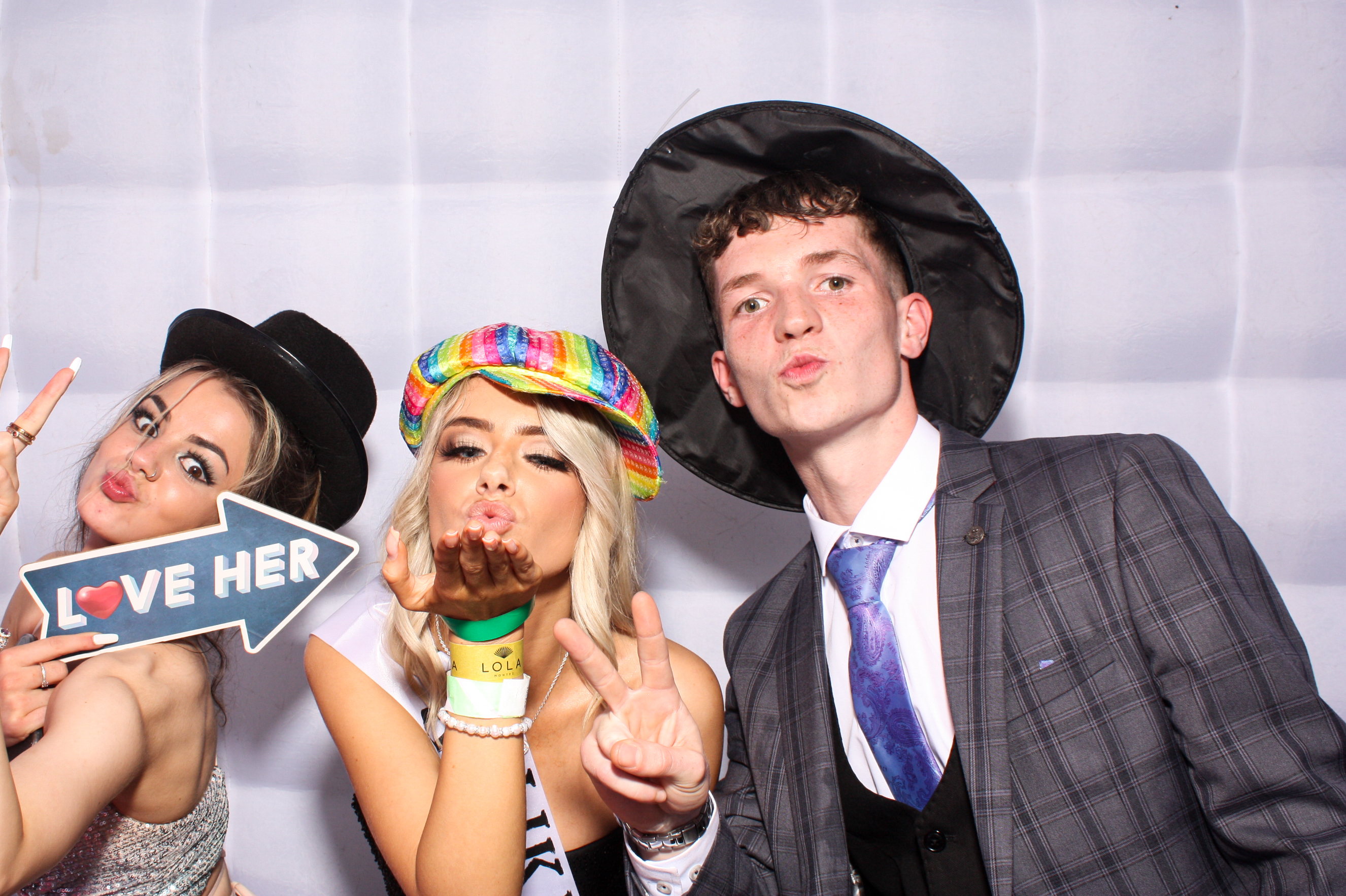 Davitt Debs 2023 | View more photos from the event at gallery.snapmagic.ie/u/SnapMagic/Davitt-Debs-2023