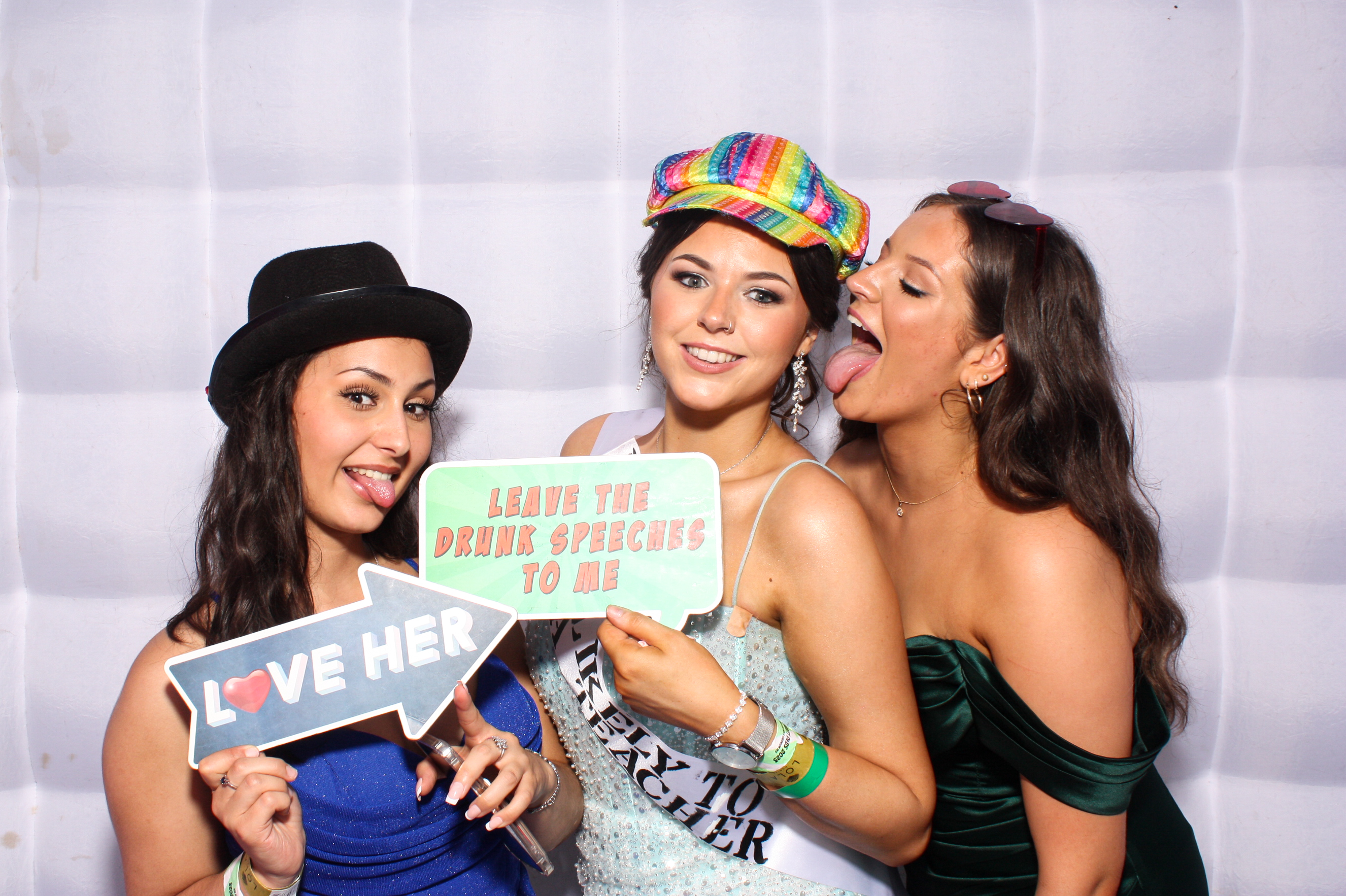 Davitt Debs 2023 | View more photos from the event at gallery.snapmagic.ie/u/SnapMagic/Davitt-Debs-2023