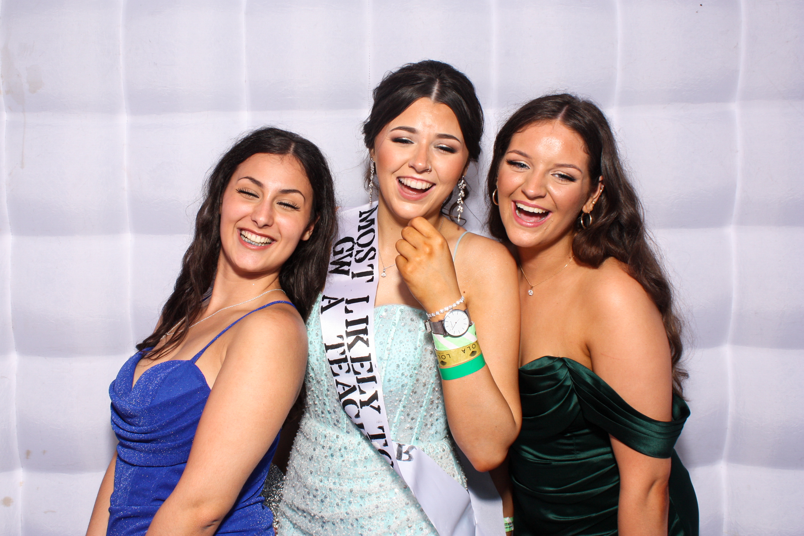Davitt Debs 2023 | View more photos from the event at gallery.snapmagic.ie/u/SnapMagic/Davitt-Debs-2023