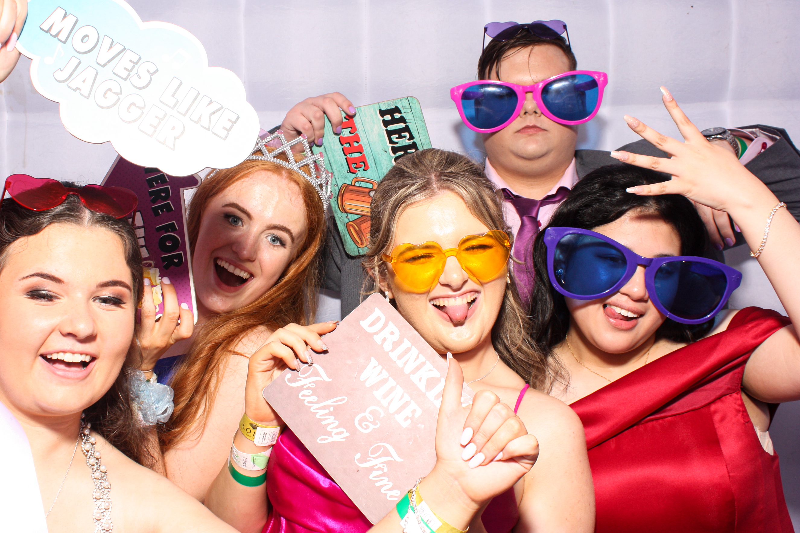 Davitt Debs 2023 | View more photos from the event at gallery.snapmagic.ie/u/SnapMagic/Davitt-Debs-2023