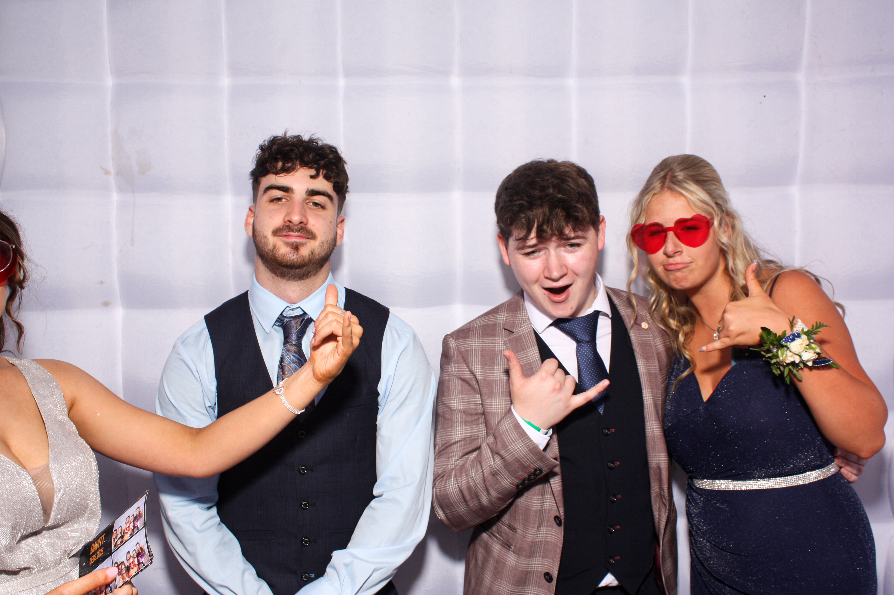 Davitt Debs 2023 | View more photos from the event at gallery.snapmagic.ie/u/SnapMagic/Davitt-Debs-2023