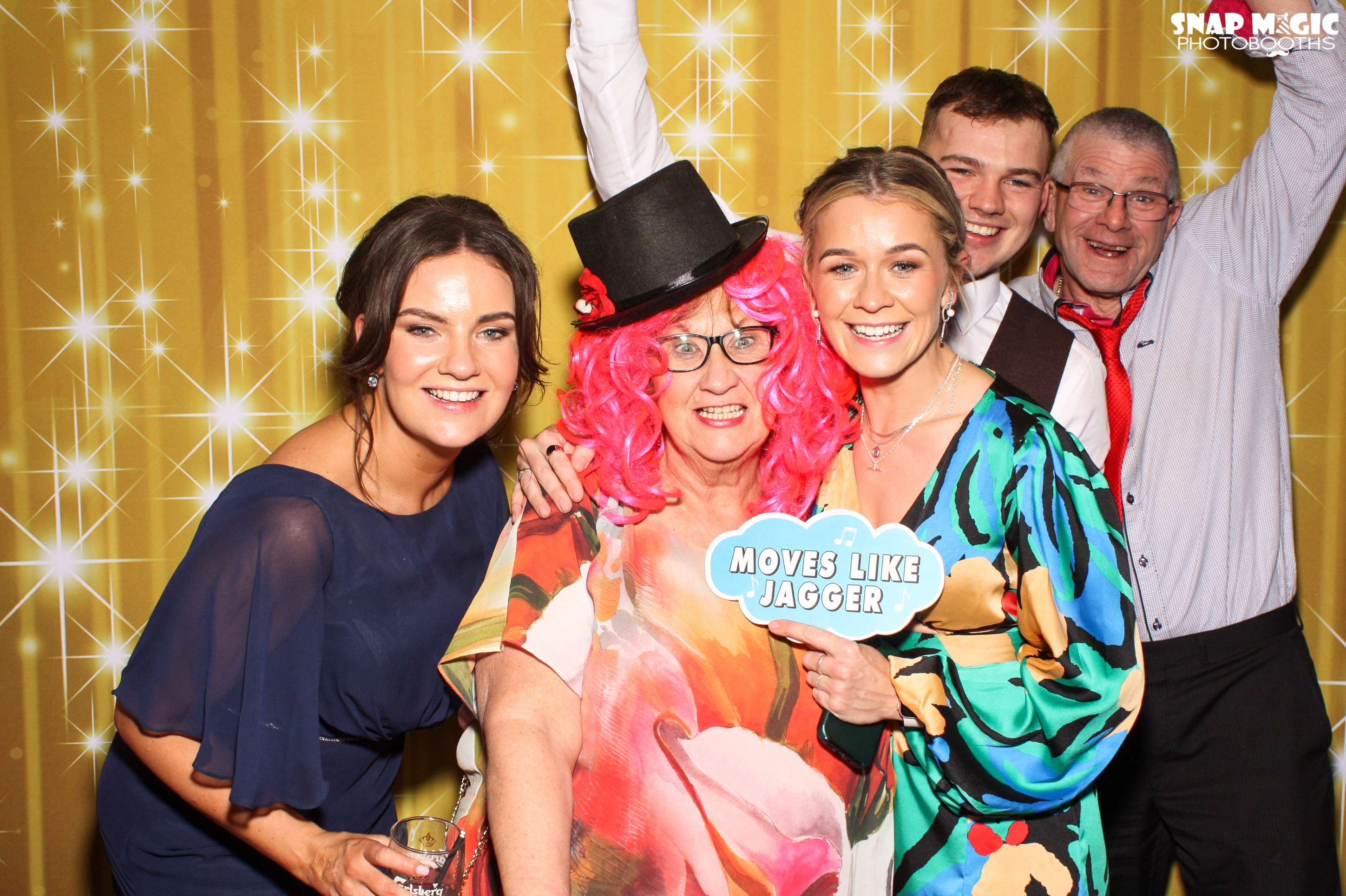 Eimer & Anthonys Wedding | View more photos from the event at gallery.snapmagic.ie/u/SnapMagic/Eimer-Anthonys-Wedding