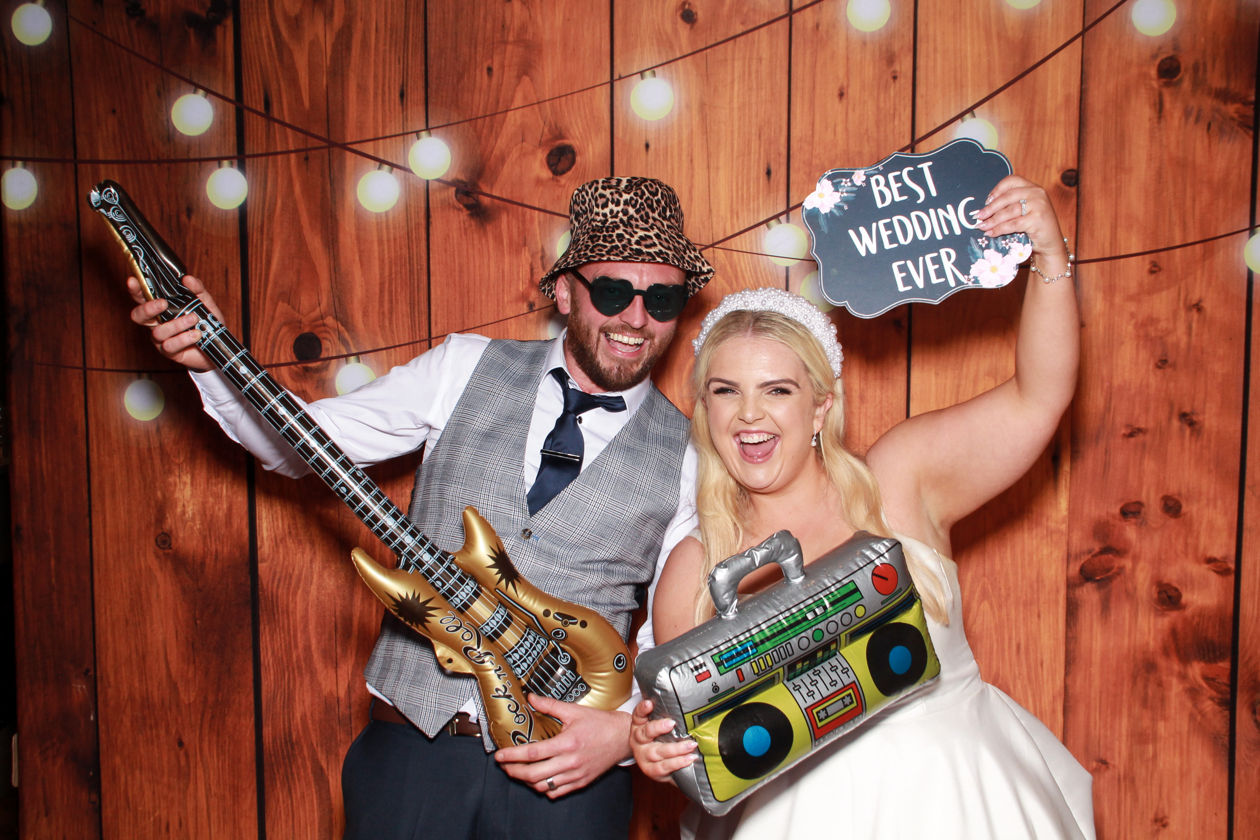 Emer & Michael's Wedding | View more photos from the event at gallery.snapmagic.ie/u/SnapMagic/Emer-Michaels-Wedding