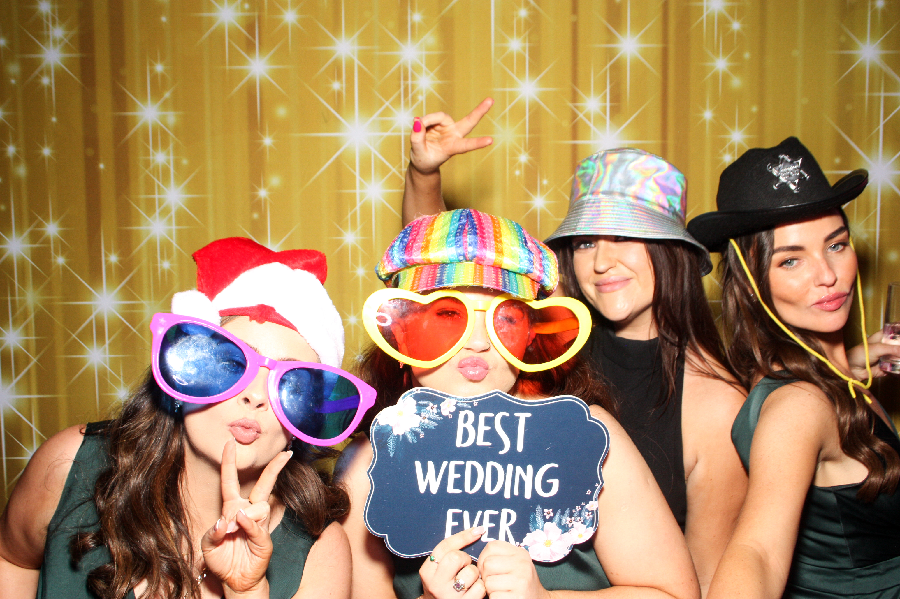 Grace & Phil's Wedding | View more photos from the event at gallery.snapmagic.ie/u/SnapMagic/Grace-Phils-Wedding