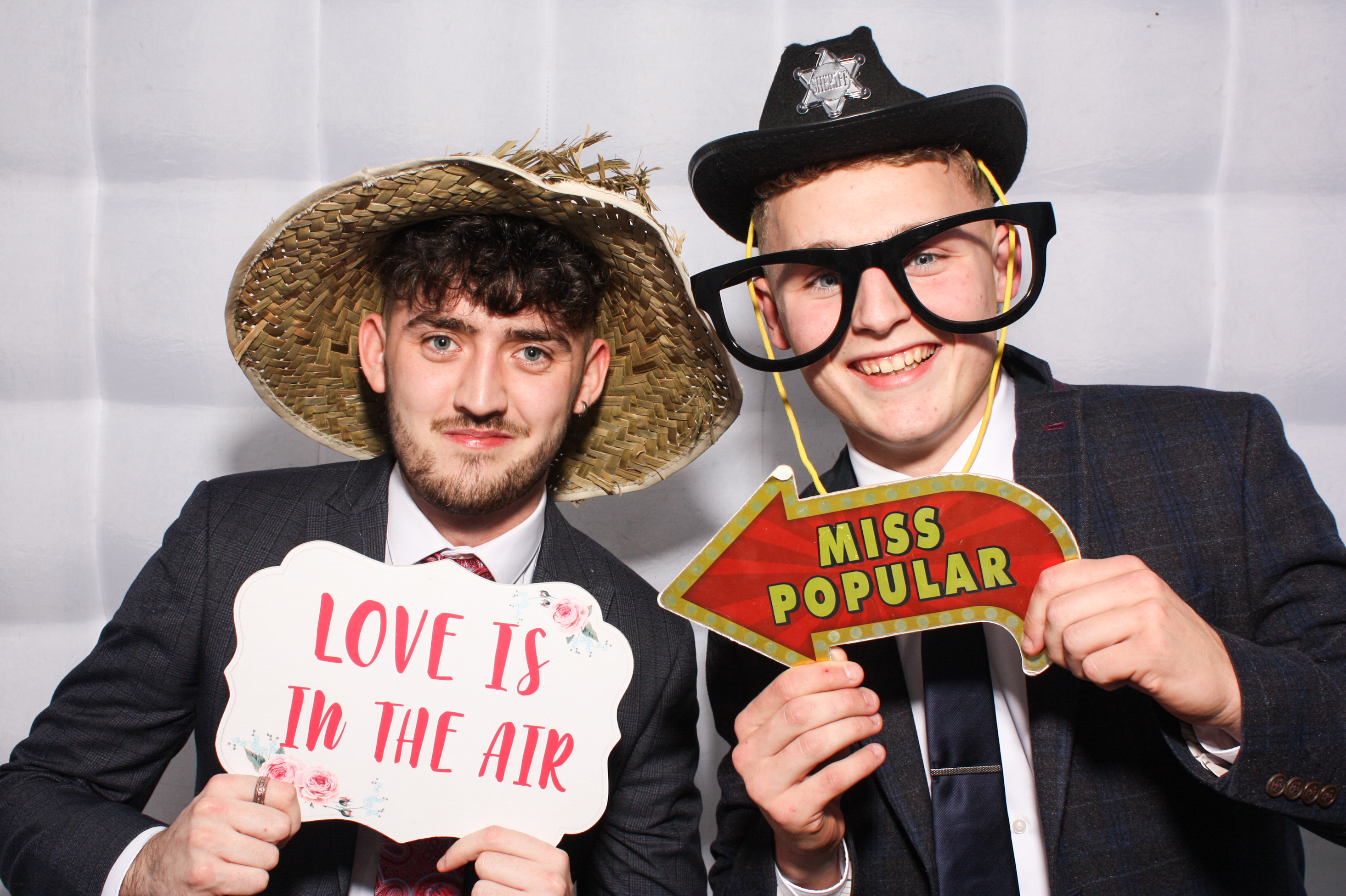Hannah & Ronan's Wedding | View more photos from the event at gallery.snapmagic.ie/u/SnapMagic/Hannah-Ronans-Wedding