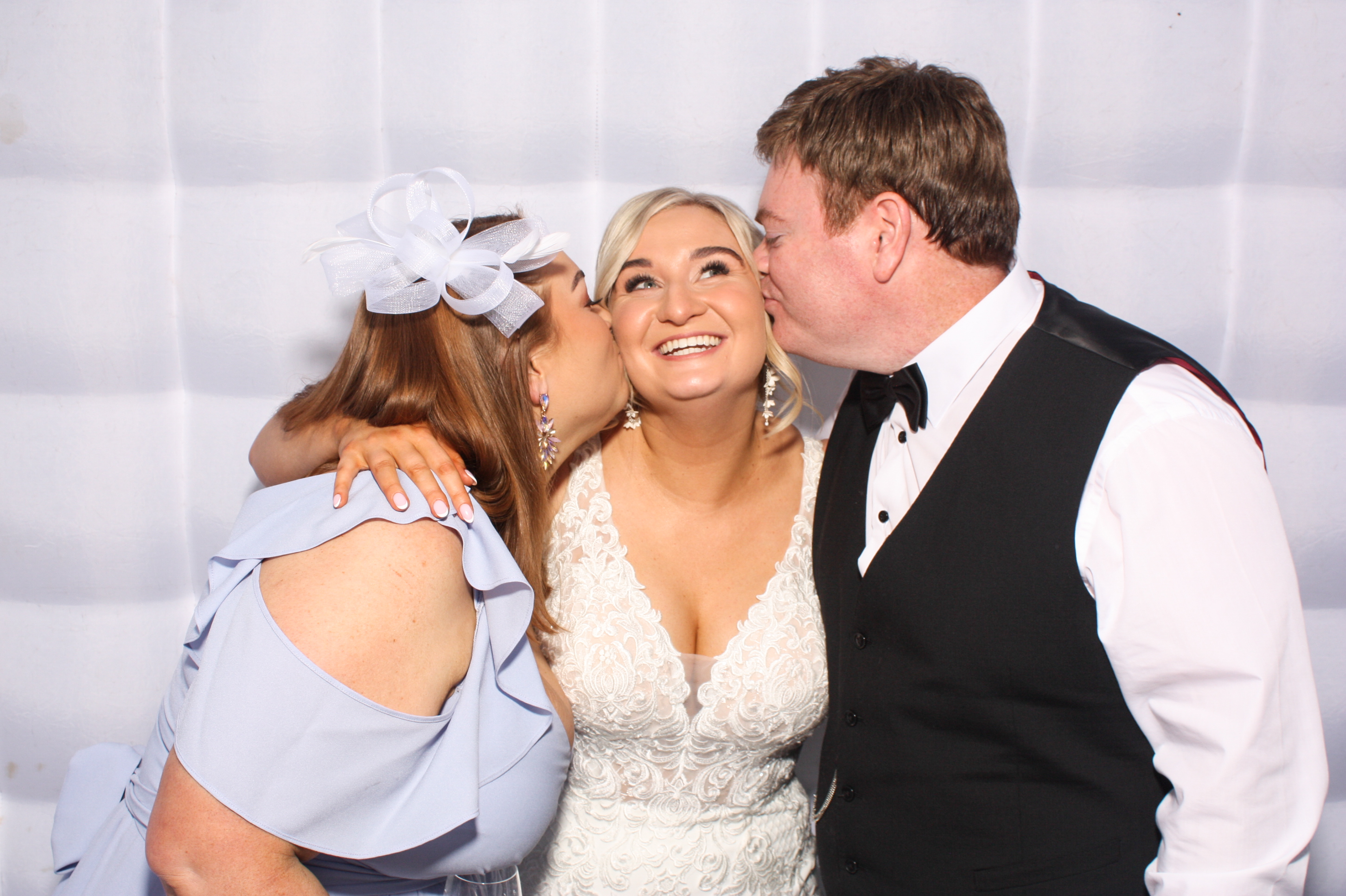 Hannah & Ronan's Wedding | View more photos from the event at gallery.snapmagic.ie/u/SnapMagic/Hannah-Ronans-Wedding