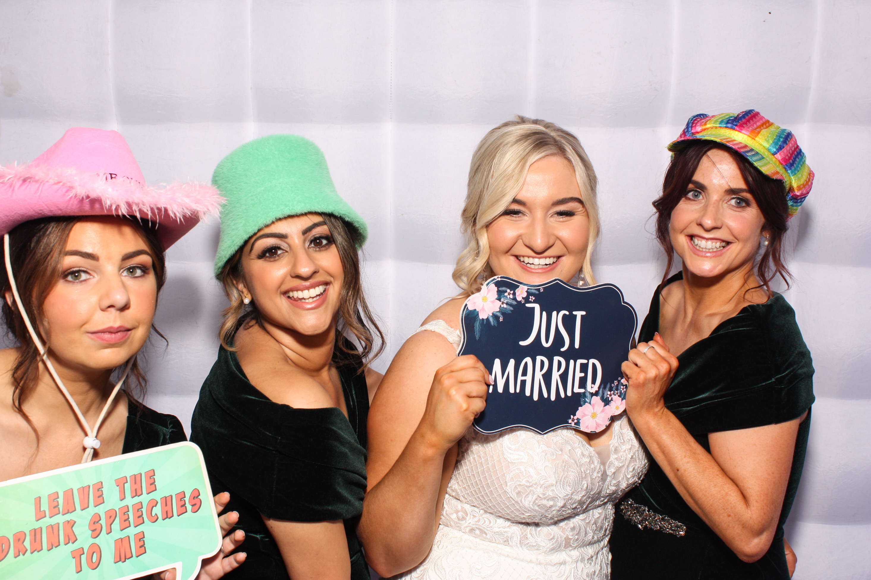 Hannah & Ronan's Wedding | View more photos from the event at gallery.snapmagic.ie/u/SnapMagic/Hannah-Ronans-Wedding