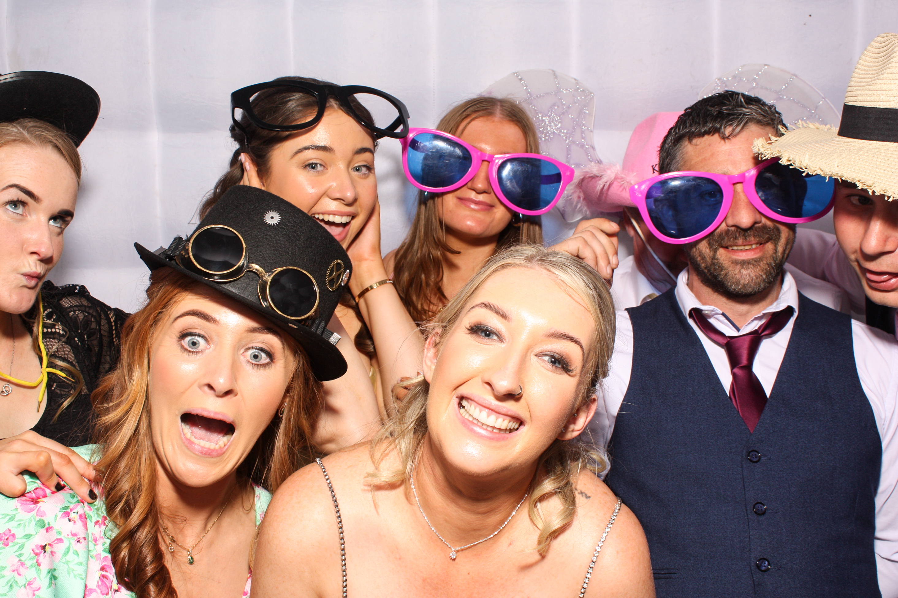 Hannah & Ronan's Wedding | View more photos from the event at gallery.snapmagic.ie/u/SnapMagic/Hannah-Ronans-Wedding