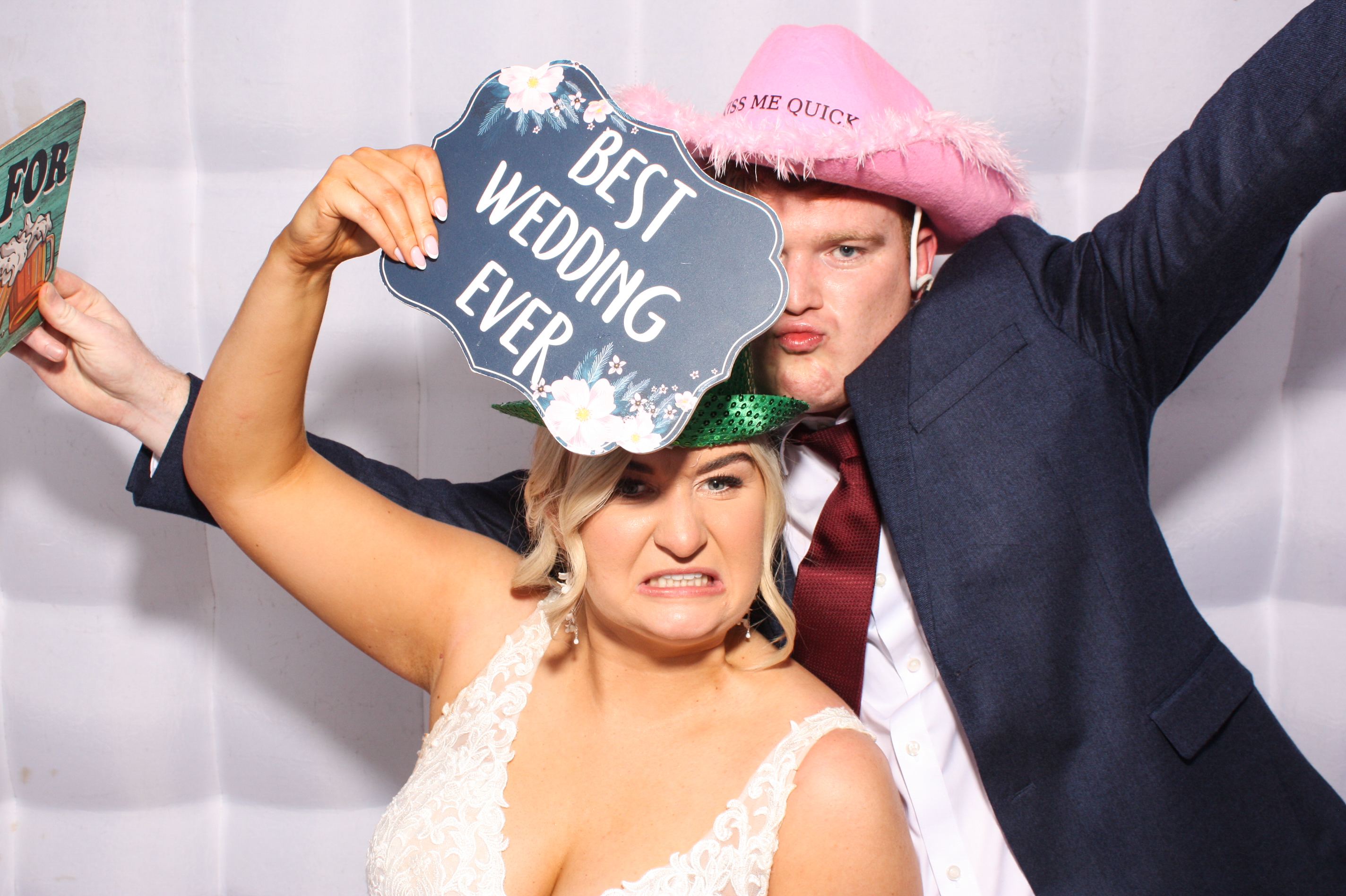 Hannah & Ronan's Wedding | View more photos from the event at gallery.snapmagic.ie/u/SnapMagic/Hannah-Ronans-Wedding