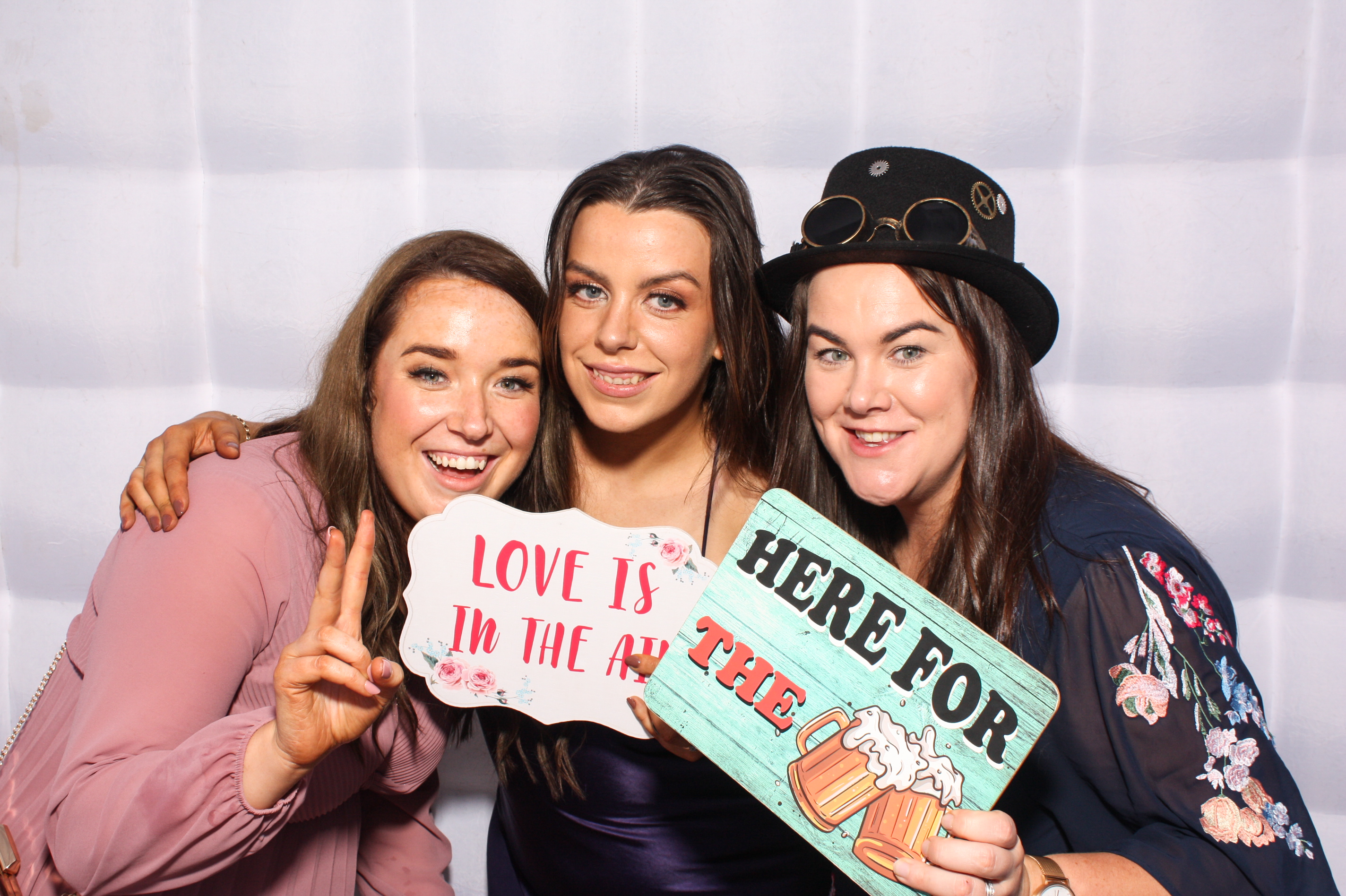 Hannah & Ronan's Wedding | View more photos from the event at gallery.snapmagic.ie/u/SnapMagic/Hannah-Ronans-Wedding