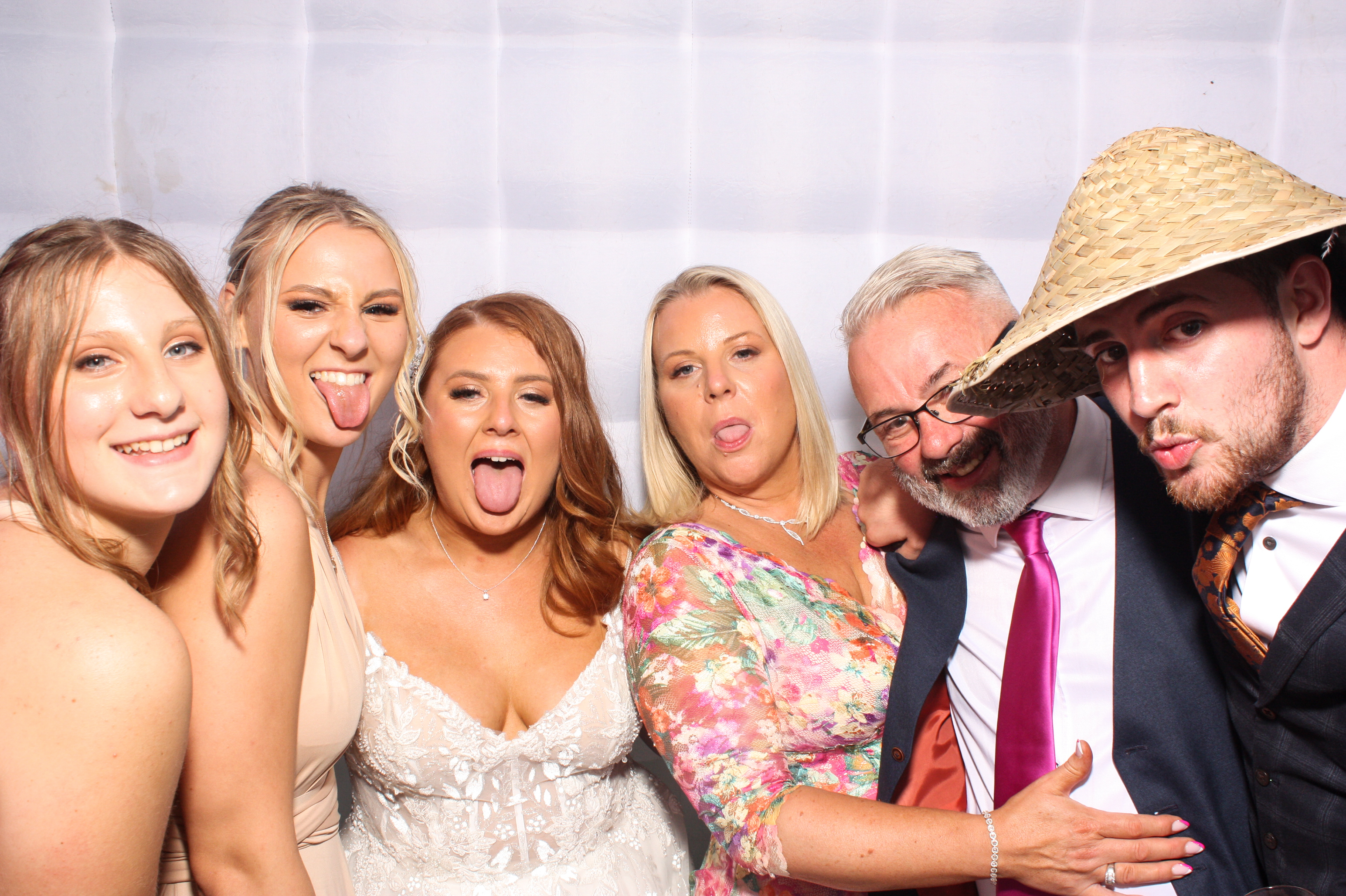 Harriet & Jack's Wedding | View more photos from the event at gallery.snapmagic.ie/u/SnapMagic/Harriet-Jacks-Wedding