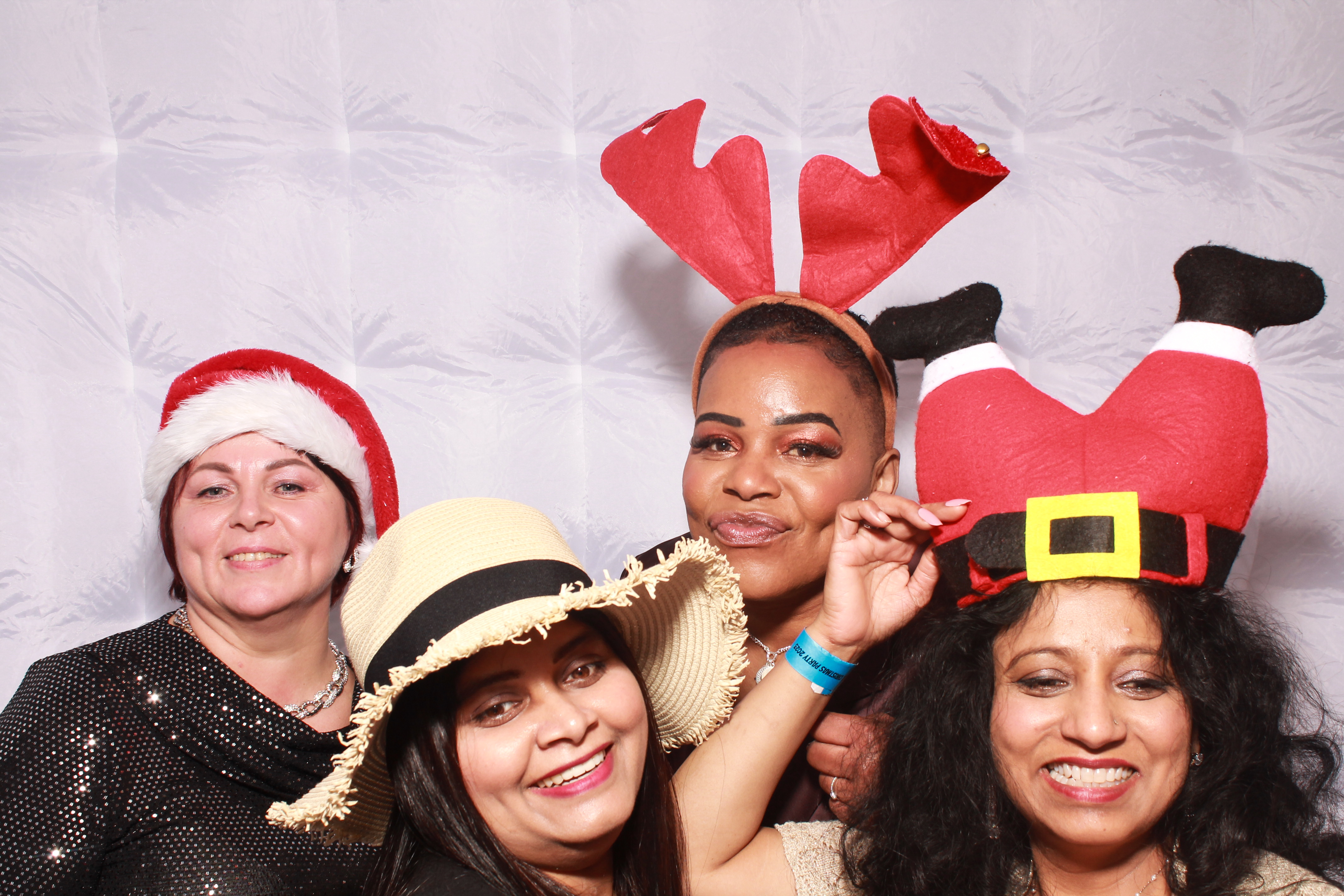 Integer Christmas Party 2023 | View more photos from the event at gallery.snapmagic.ie/u/SnapMagic/Integer-Christmas-Party-2023
