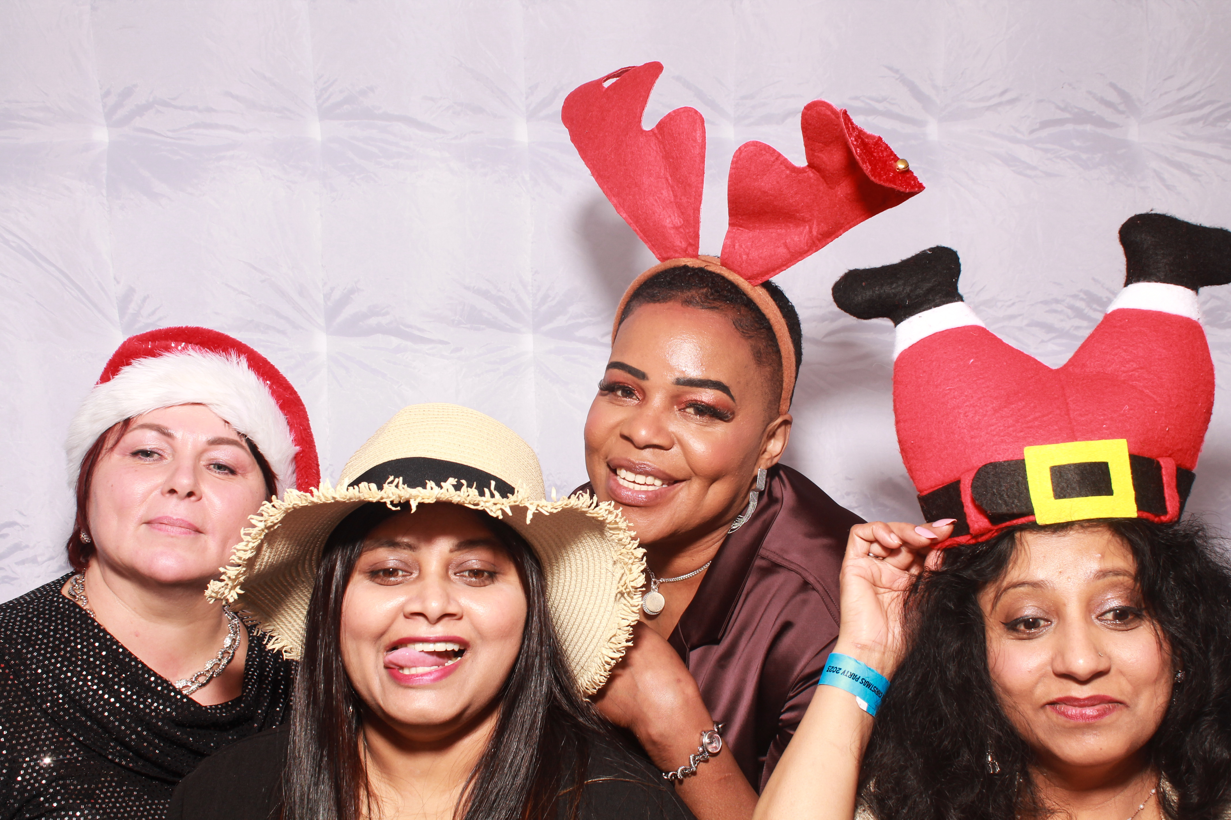 Integer Christmas Party 2023 | View more photos from the event at gallery.snapmagic.ie/u/SnapMagic/Integer-Christmas-Party-2023