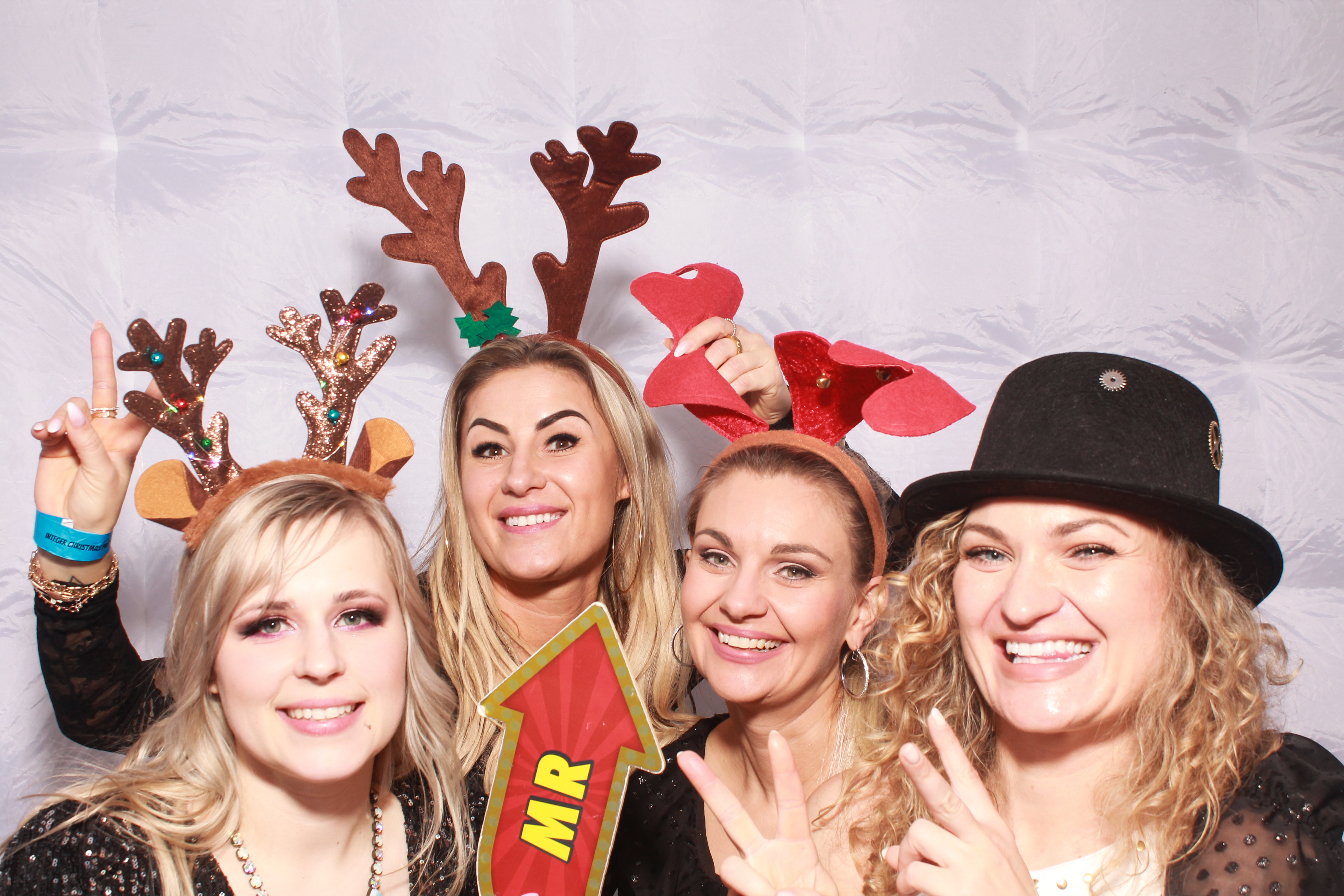 Integer Christmas Party 2023 | View more photos from the event at gallery.snapmagic.ie/u/SnapMagic/Integer-Christmas-Party-2023