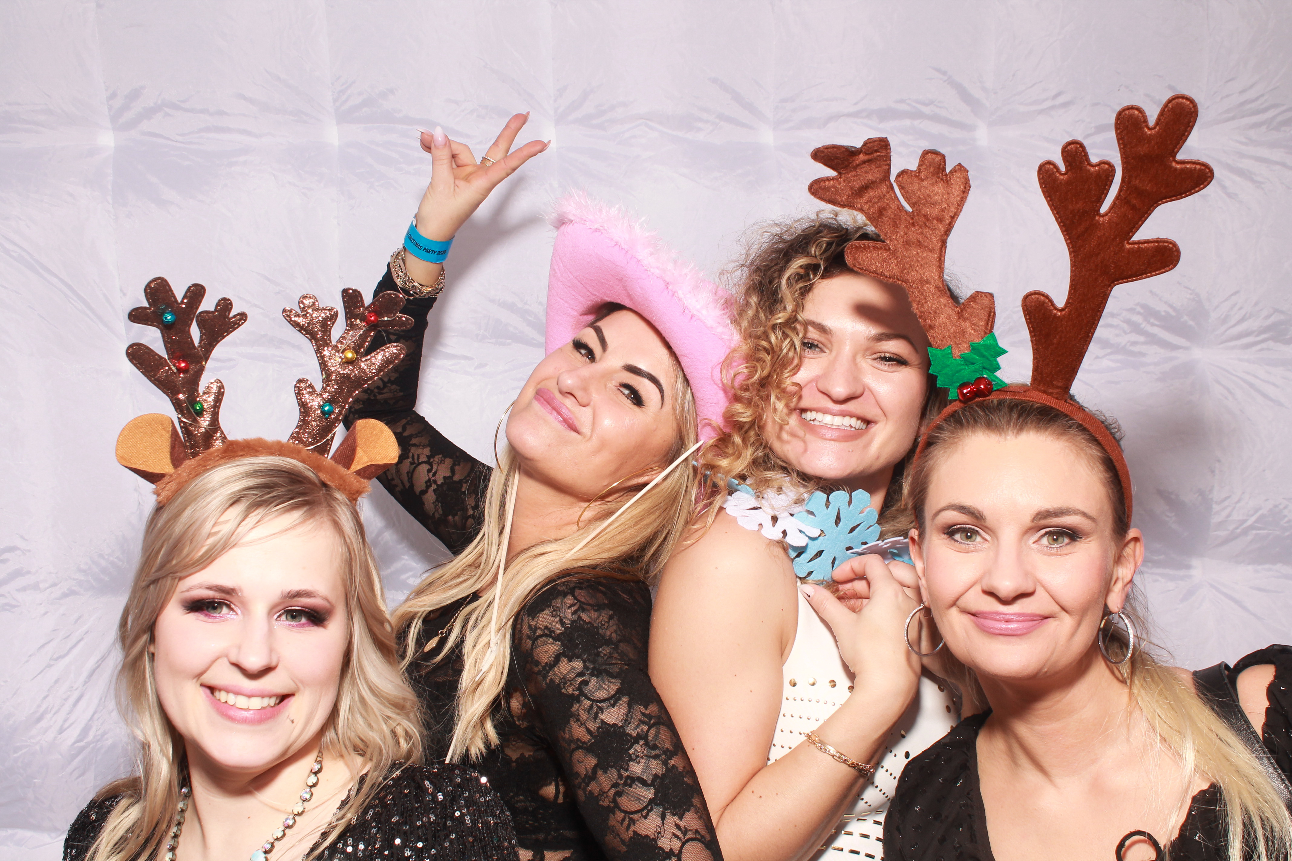 Integer Christmas Party 2023 | View more photos from the event at gallery.snapmagic.ie/u/SnapMagic/Integer-Christmas-Party-2023