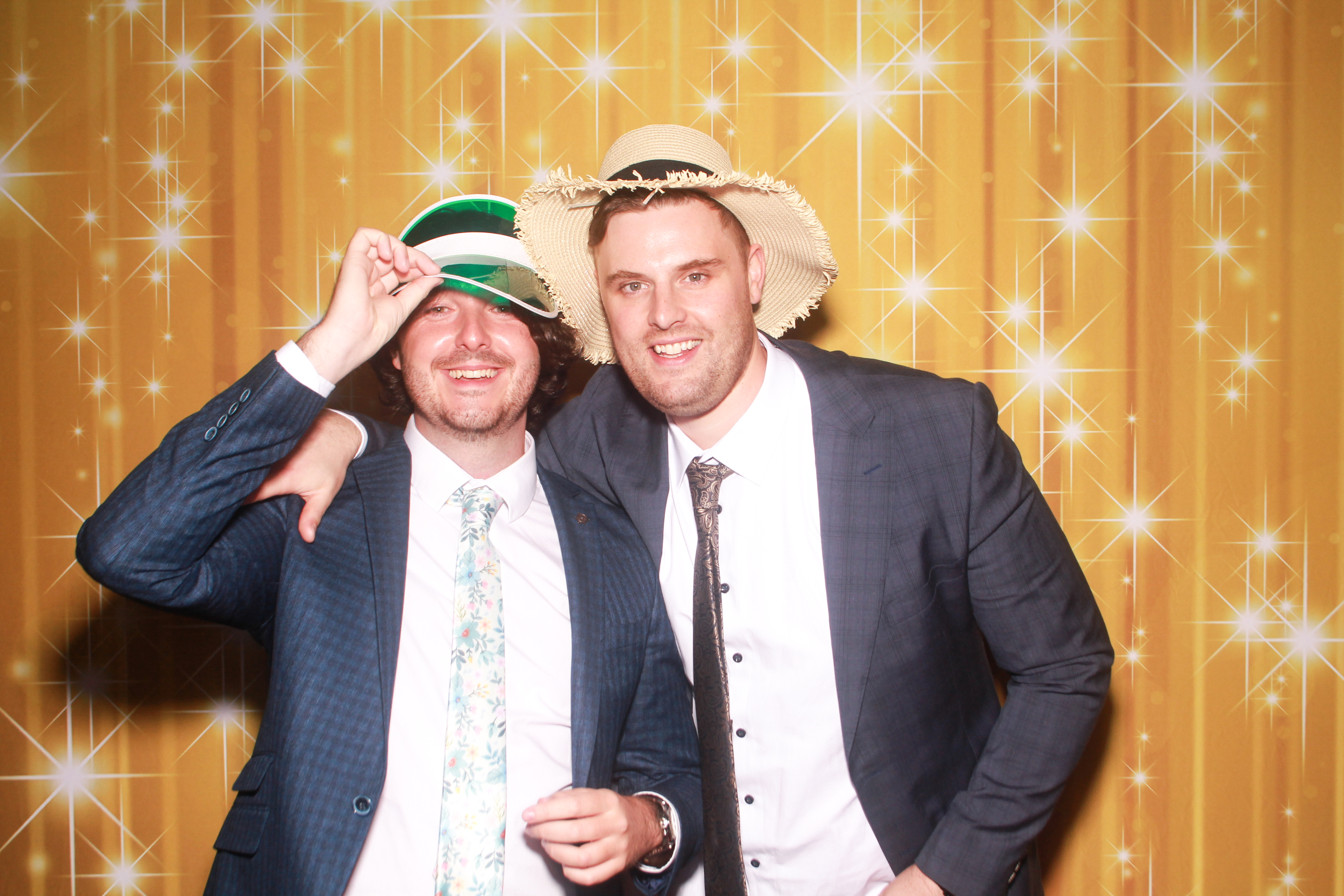 Kelly & Enda's Wedding | View more photos from the event at gallery.snapmagic.ie/u/SnapMagic/Kelly-Endas-Wedding