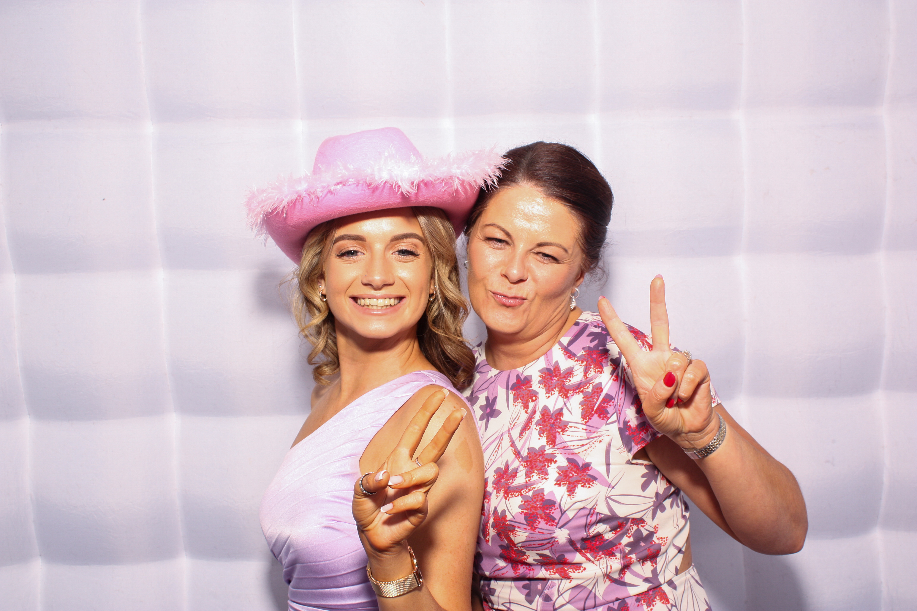 Laura & Jason's Wedding | View more photos from the event at gallery.snapmagic.ie/u/SnapMagic/Laura-Jasons-Wedding
