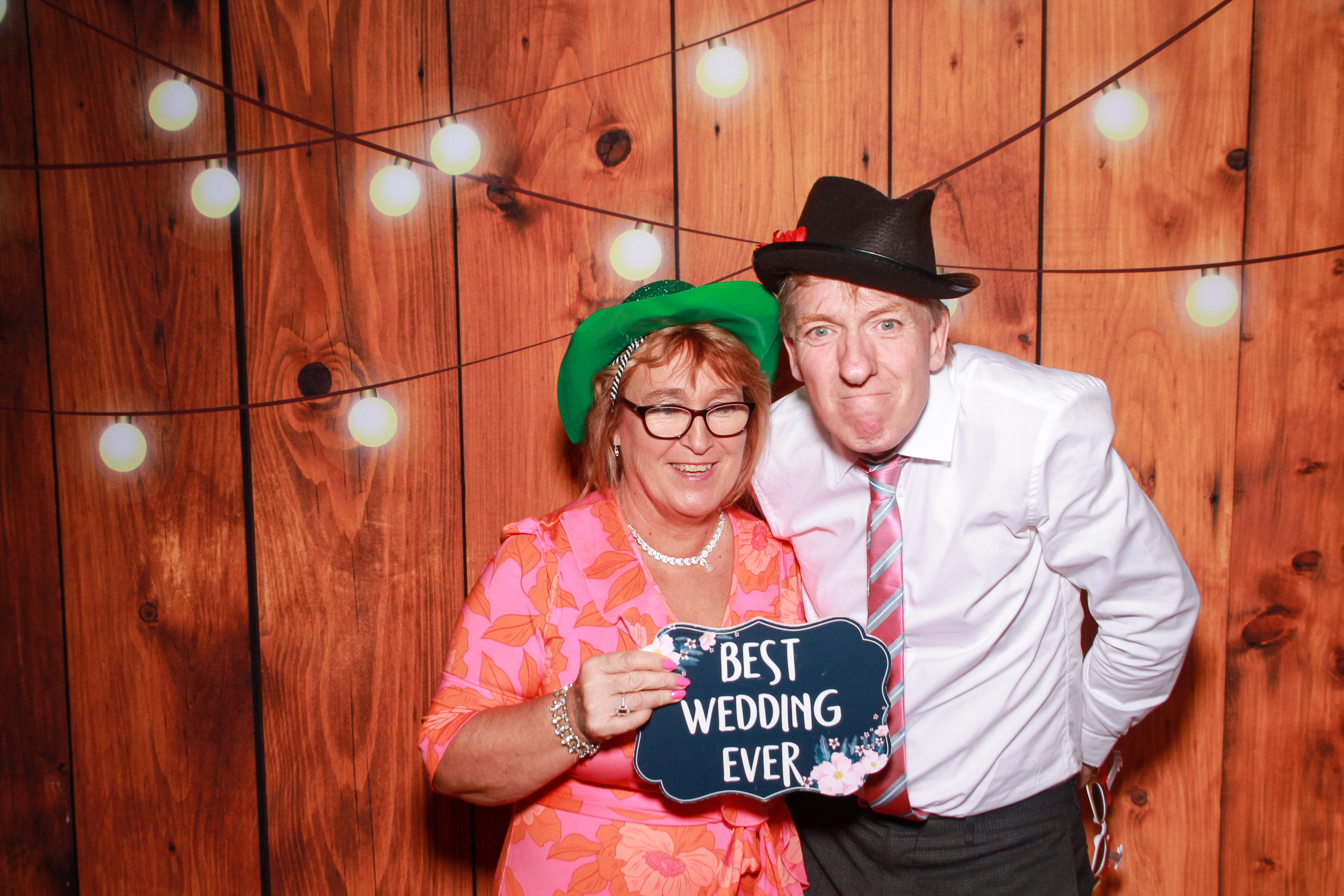 Laura & Jonathan's Wedding | View more photos from the event at gallery.snapmagic.ie/u/SnapMagic/Laura-Jonathans-Wedding